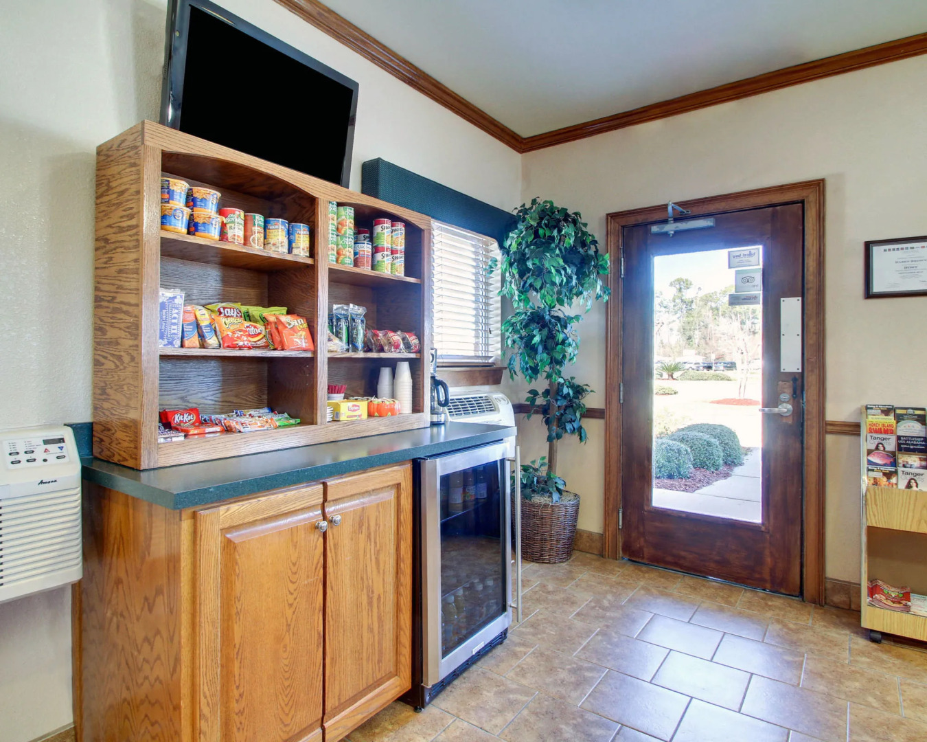 Suburban Studios Biloxi North Area