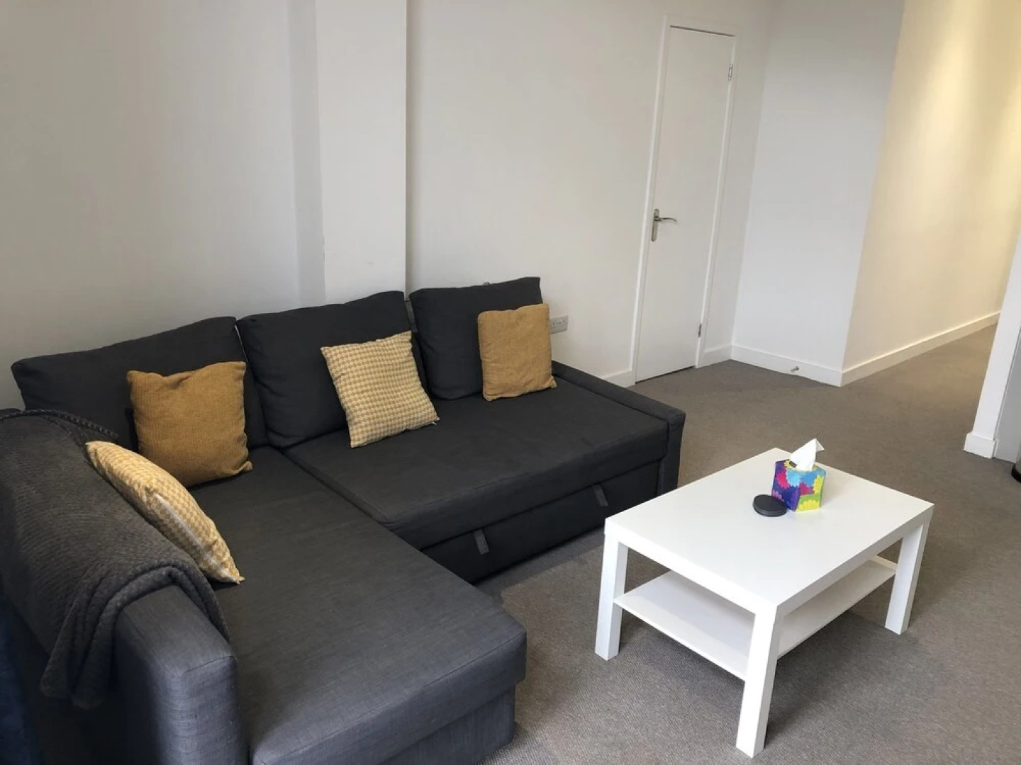 La Fontaine Court Apartments by Aldershot Short Stays