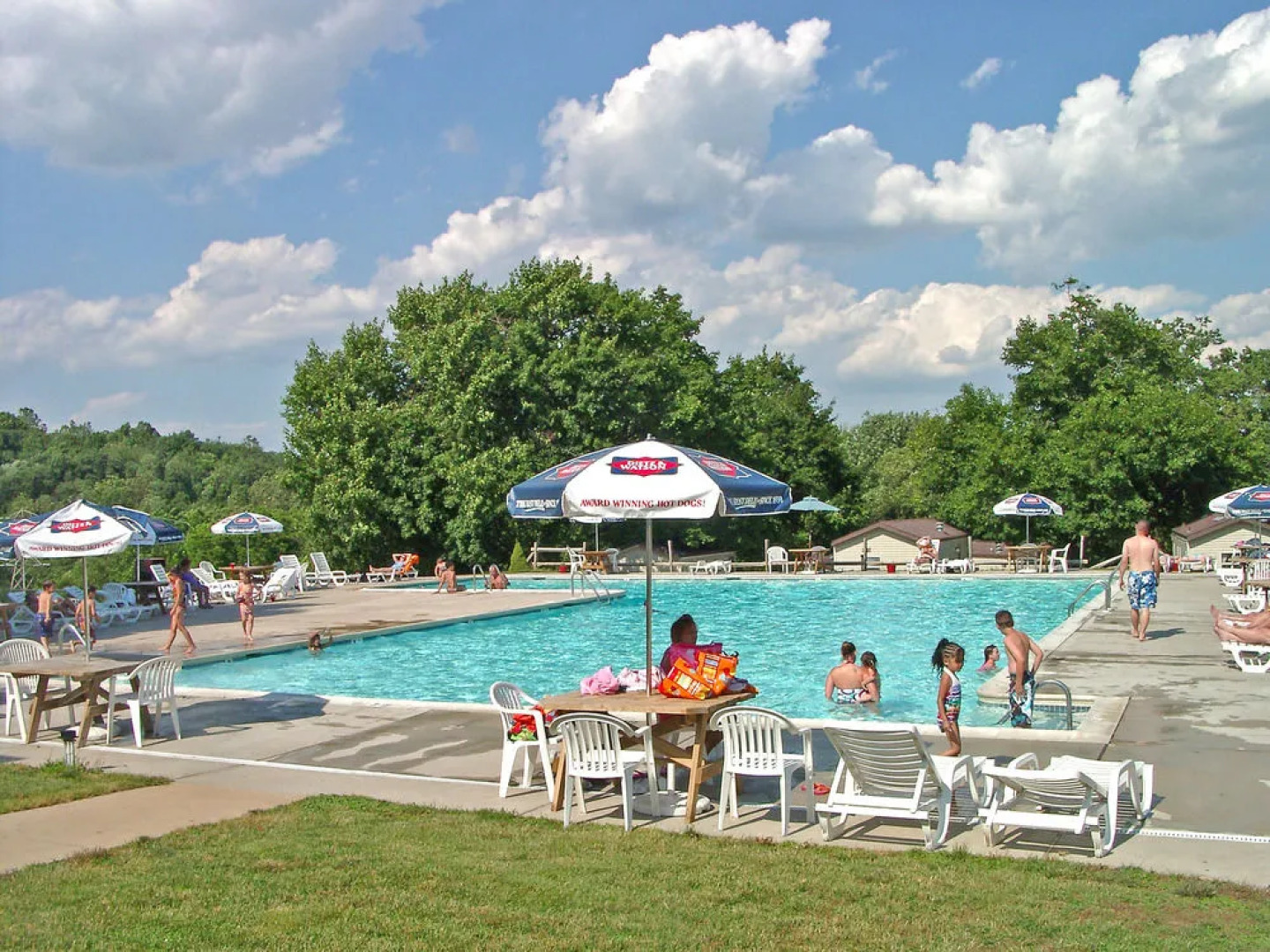 Circle M RV & Camping Resort - Caravan Park