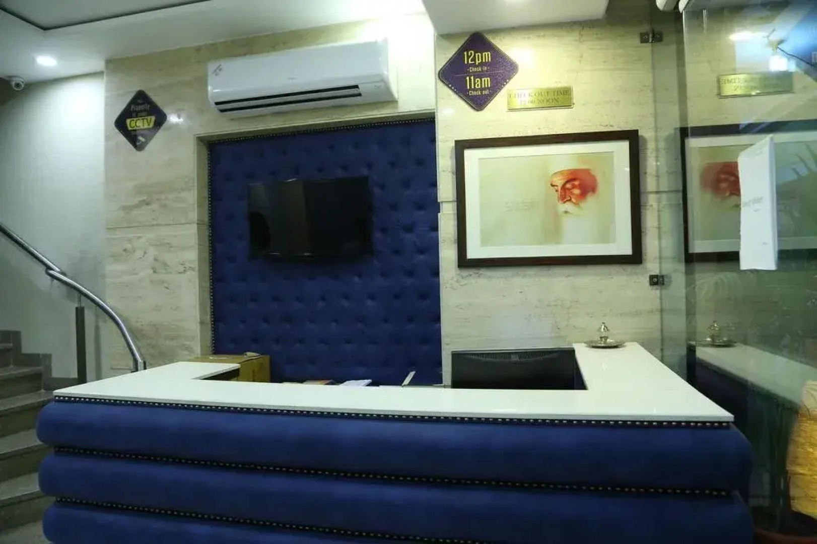 OYO Premium Ptl Chowk Phase 5 Mohali(Cha095)