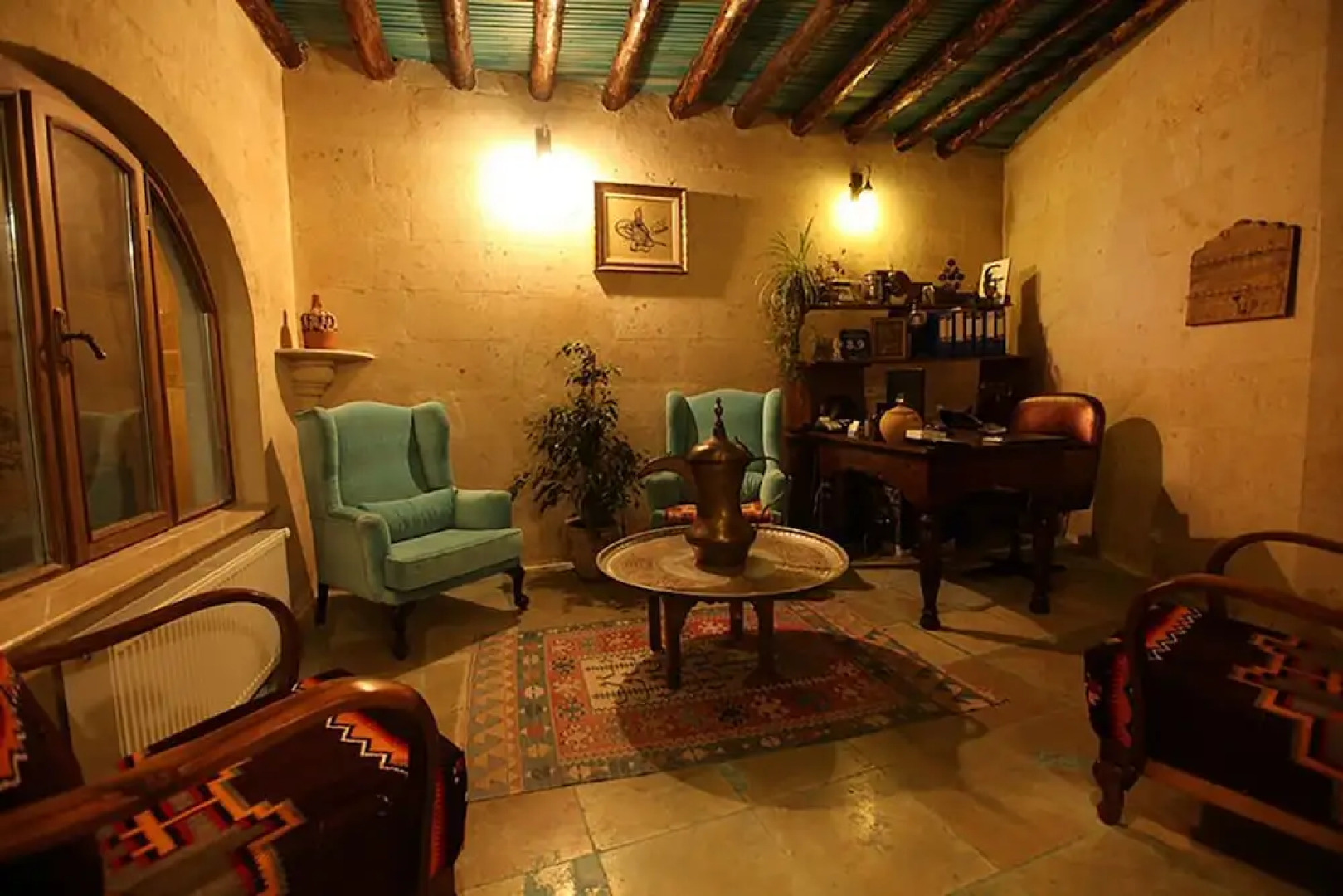 Blue Valley Cave Hotel