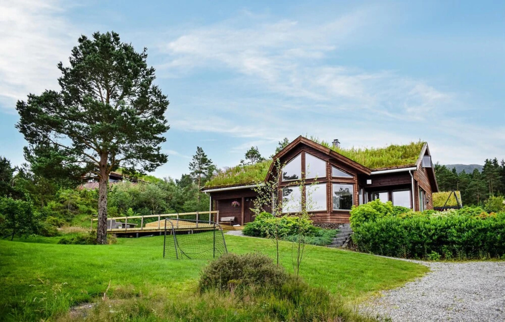 Stunning Home in Bjoa With 4 Bedrooms and Wifi