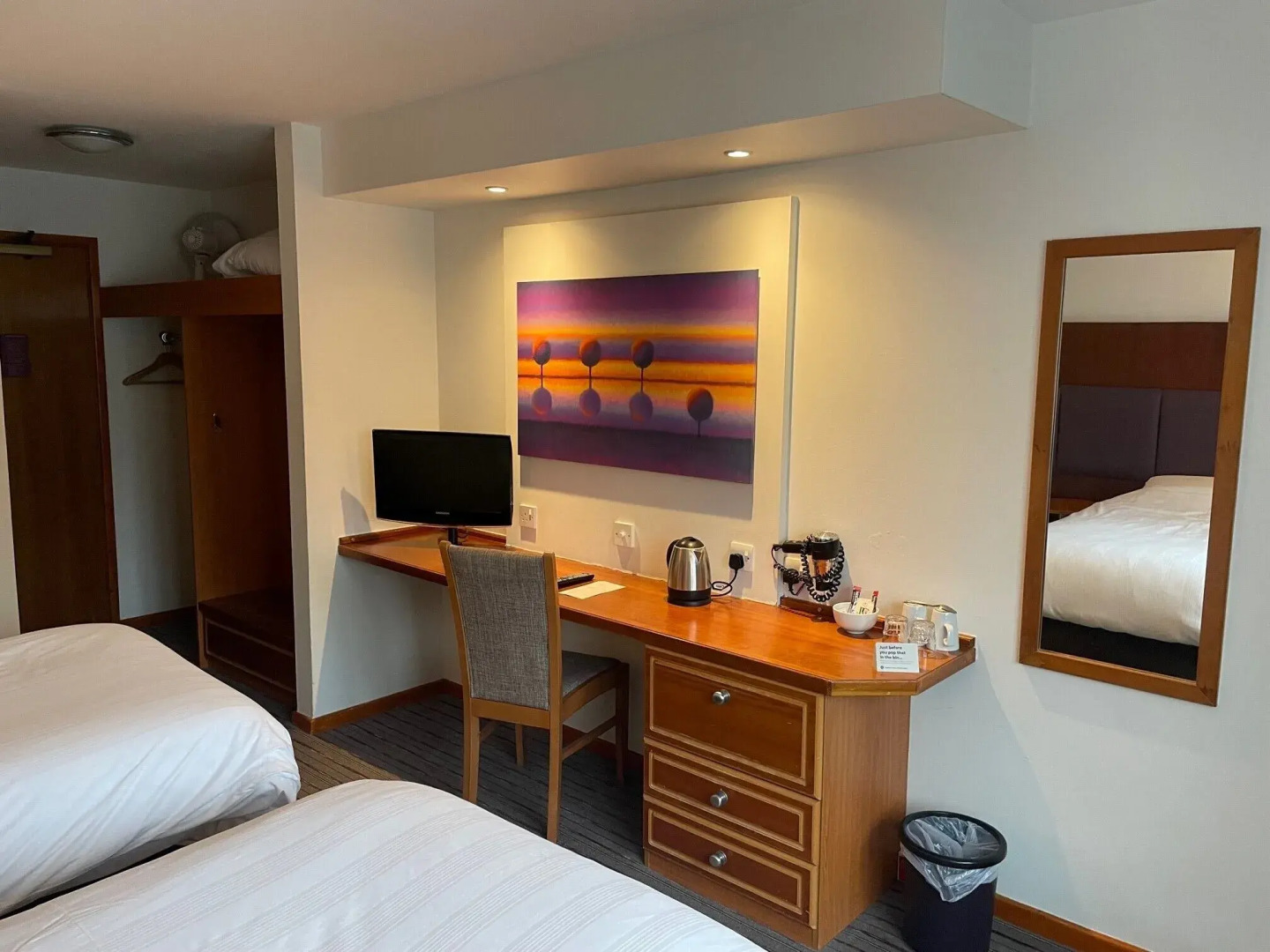 Cat & Lion Country Pub and Hotel