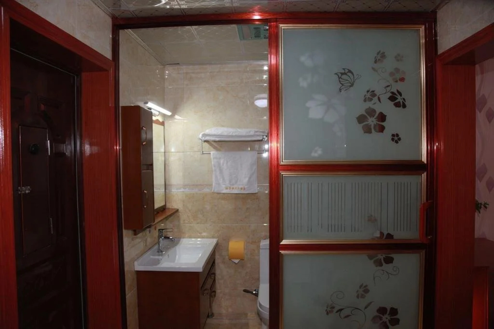 Tibet Shannan Yulong Holiday Hotel