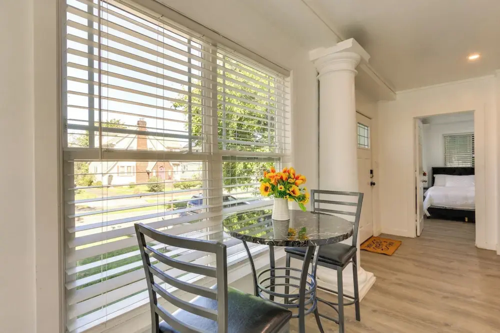 Chic Newark Vacation Rental: 3 Mi to Airport!