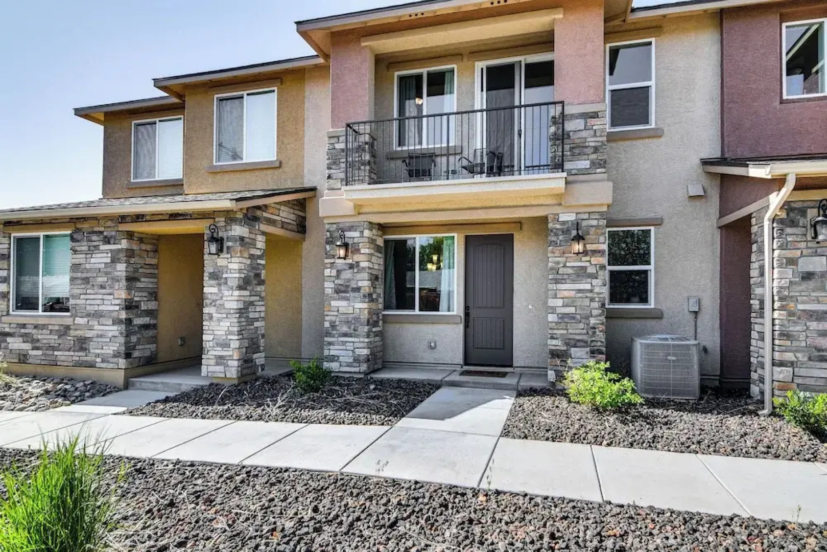 16 Mi to Lake Tahoe: Carson City Townhome