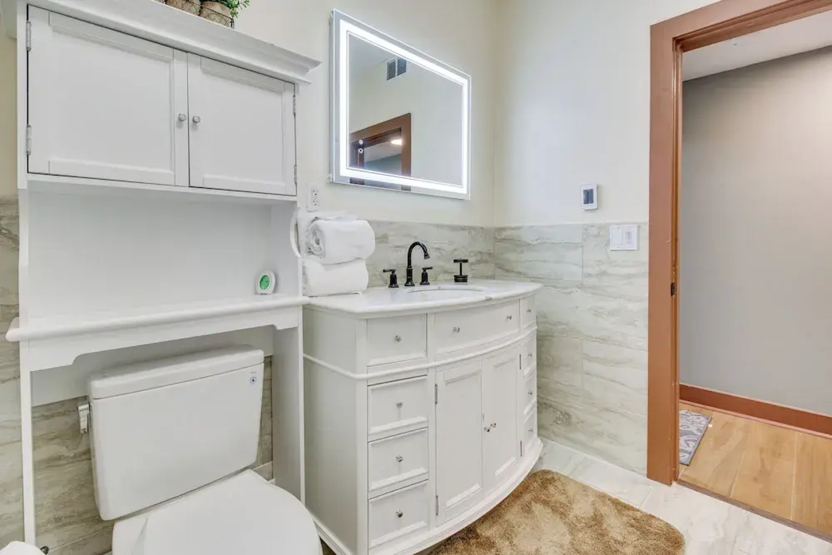 Pet-friendly Dayton Condo ~ 1 Mi to Downtown!