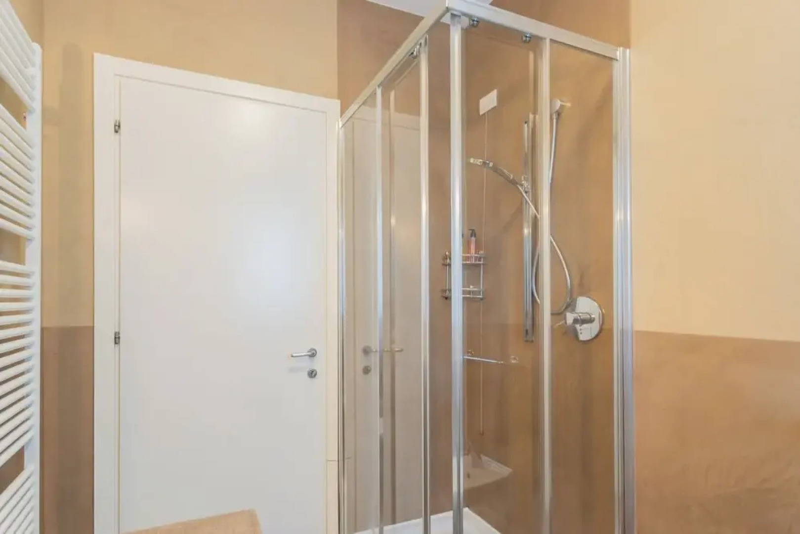 Mulino Vista Lake by Rent all Como