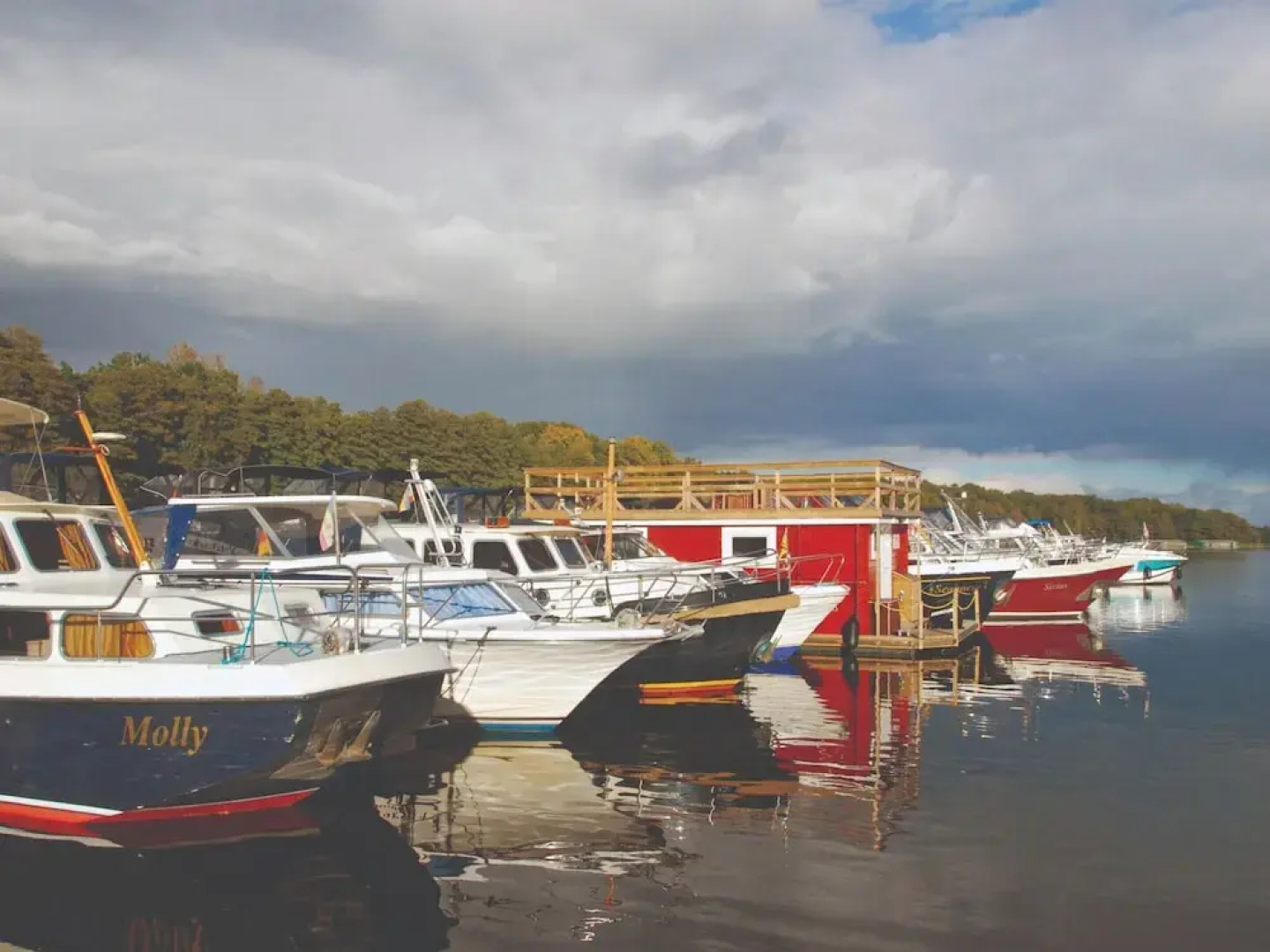 Apartment on Lake Muritz With Marina Access