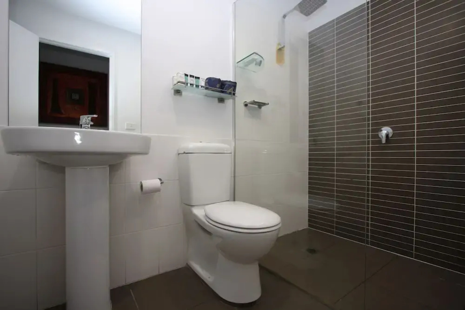 B7 Honeysuckle Executive Apartments