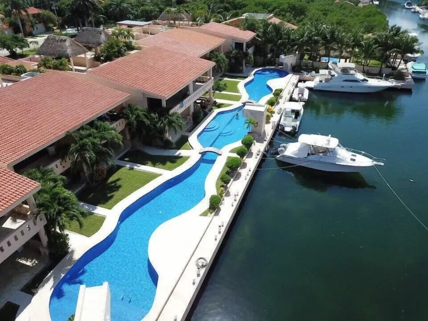 Los Vientos Puerto Aventuras