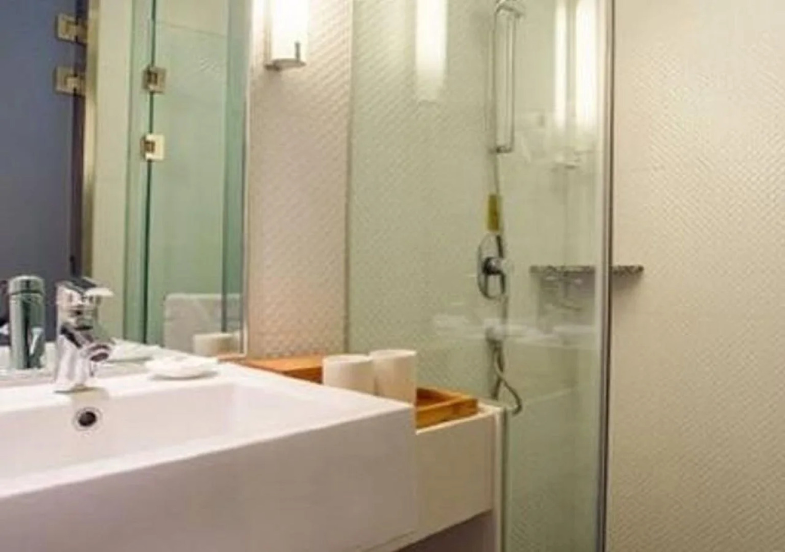 Hanting Seasons Dalian Qingniwa Bridge