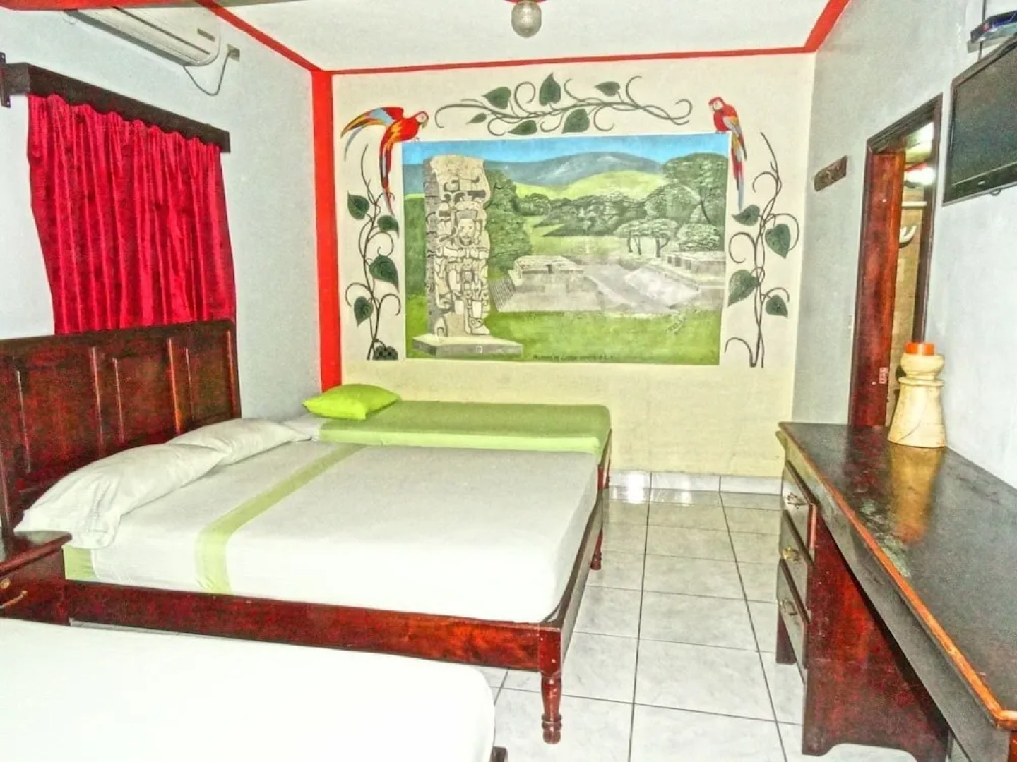 Hotel y Hostal Yaxkin Copan