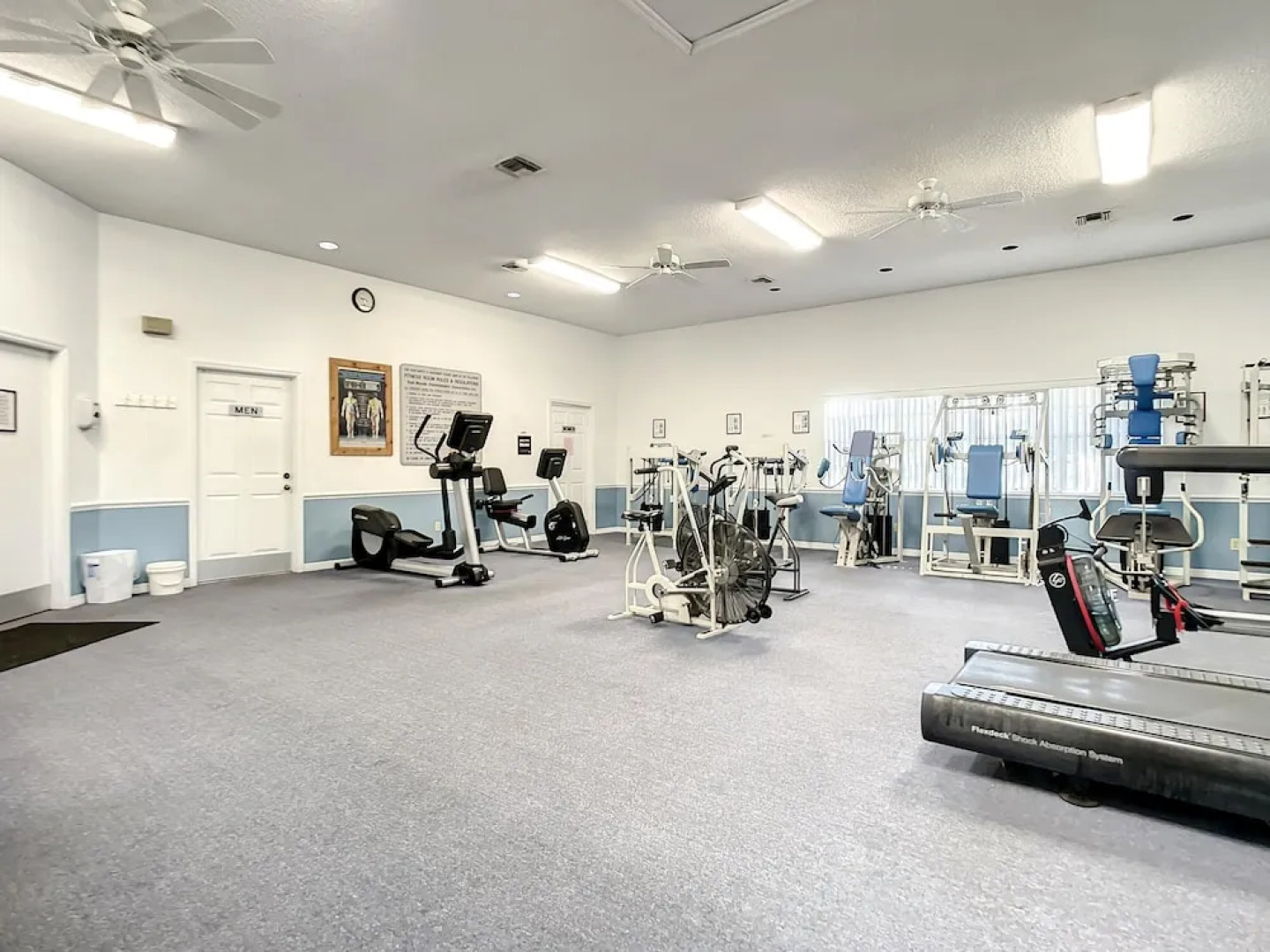 Tastefully Decorated Sea Woods Veranda Close to Pool Fitness Room Sv162