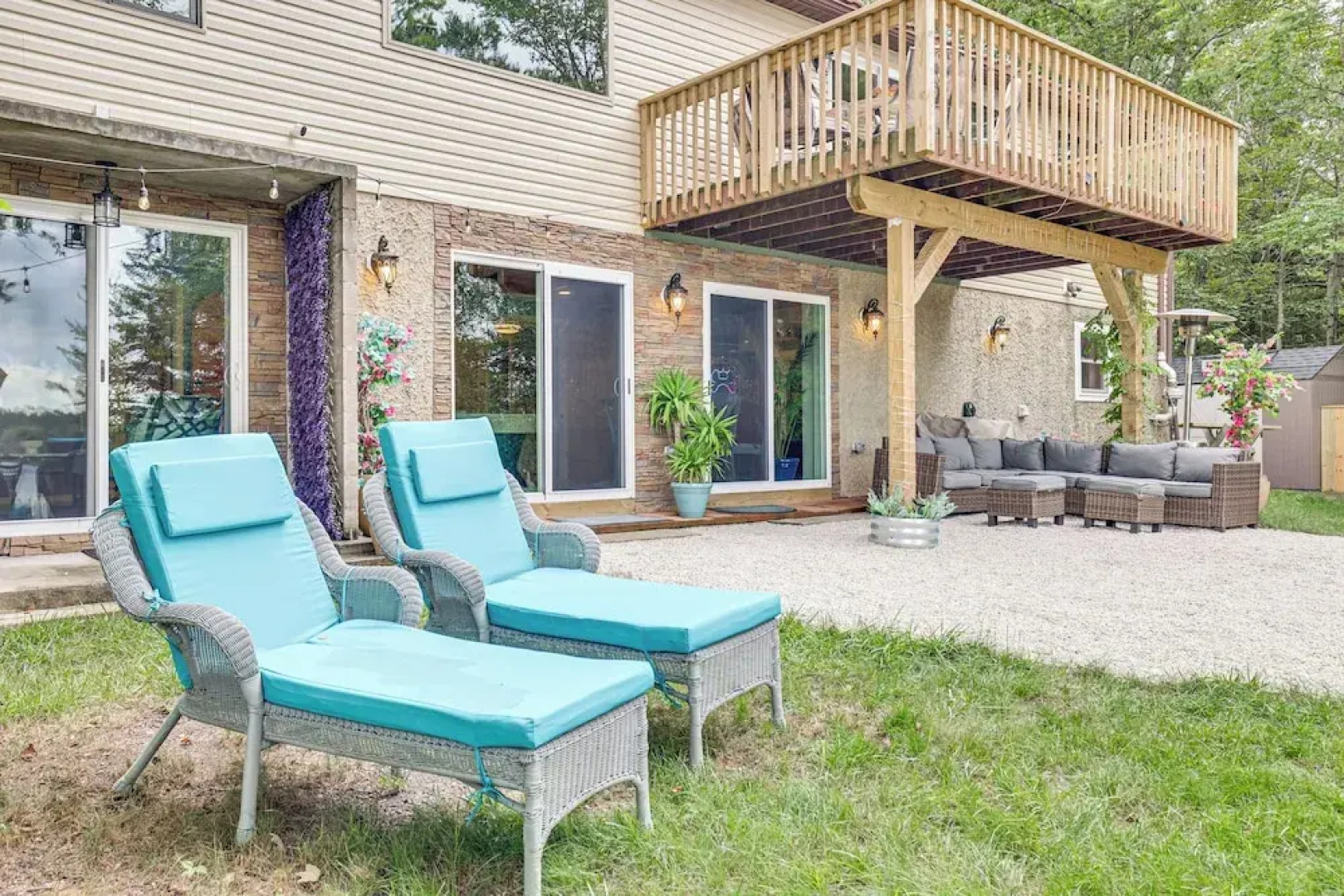 Luxe Lake House w/ Private Beach in Pocono Summit