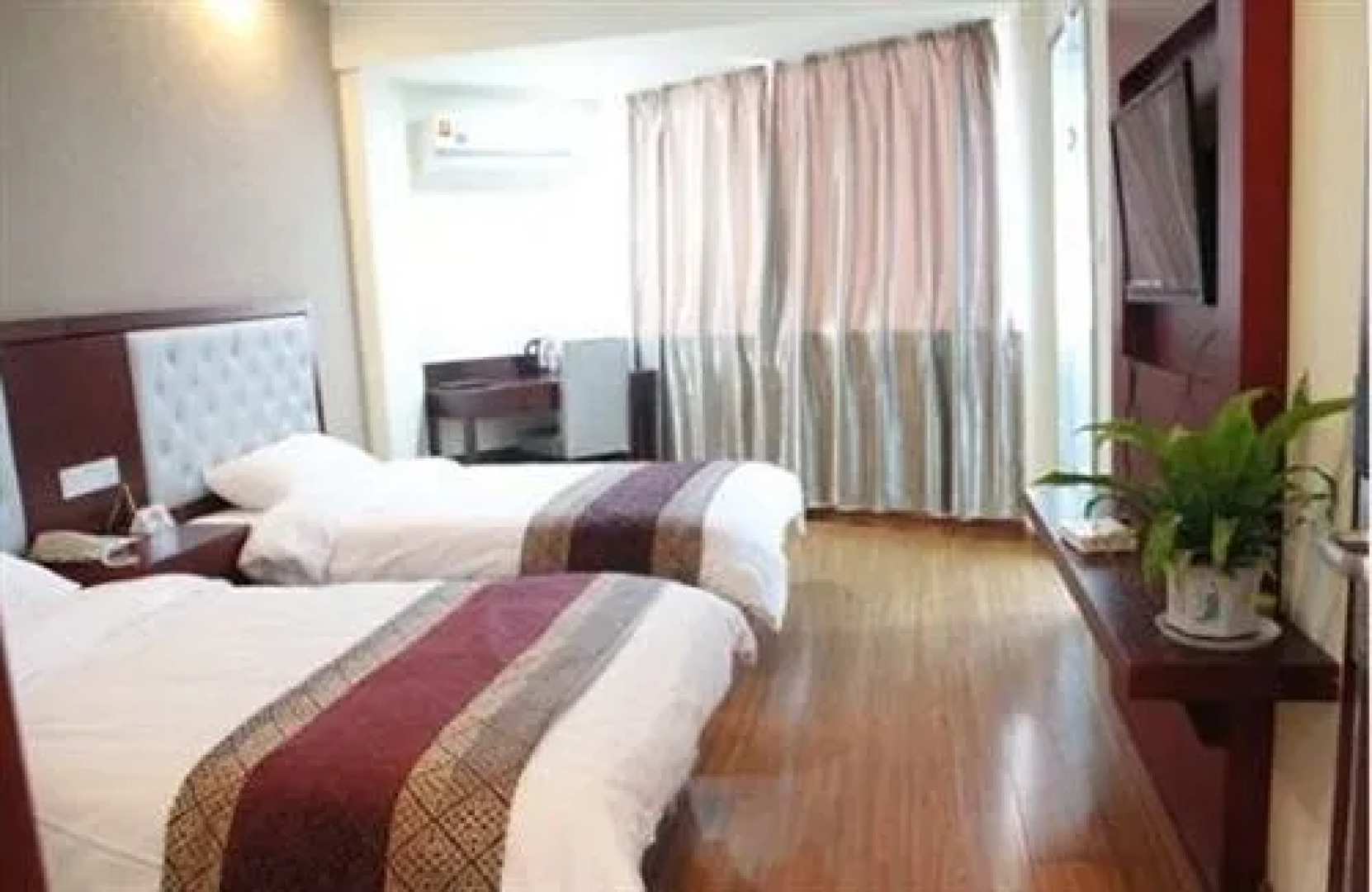 Super 8 Hotel Huai An Central Bus Station