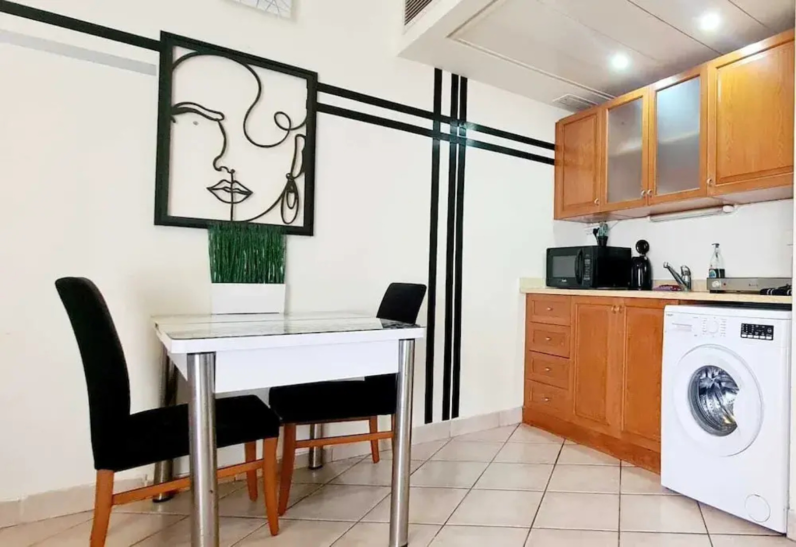 SHaYaSH apartments Leonardo Bat-Yam