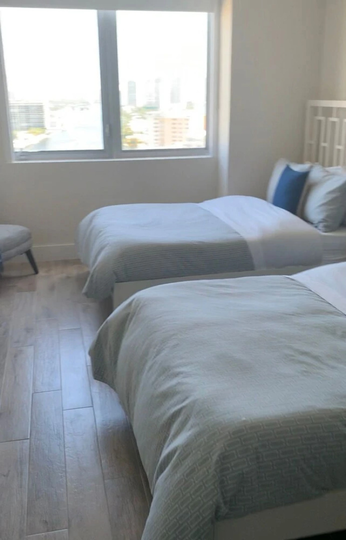 Stunning Bay Front 3 Bed Private Floor Apt 2001 @ BW Resort Miami