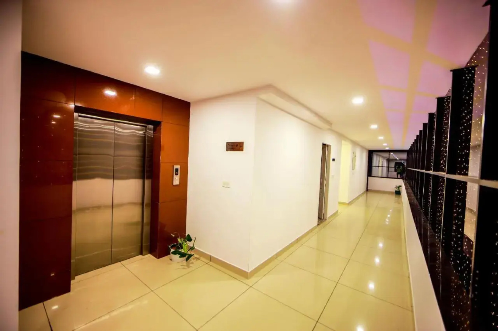 Airport Avenue Plaza