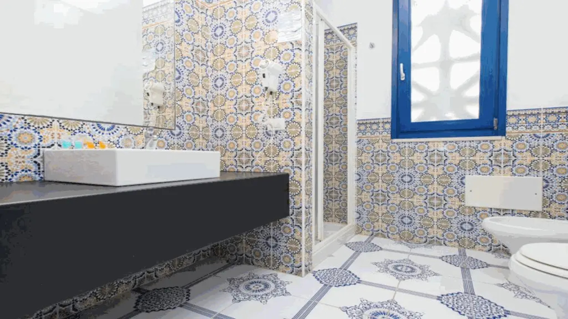 Araba Fenice Village