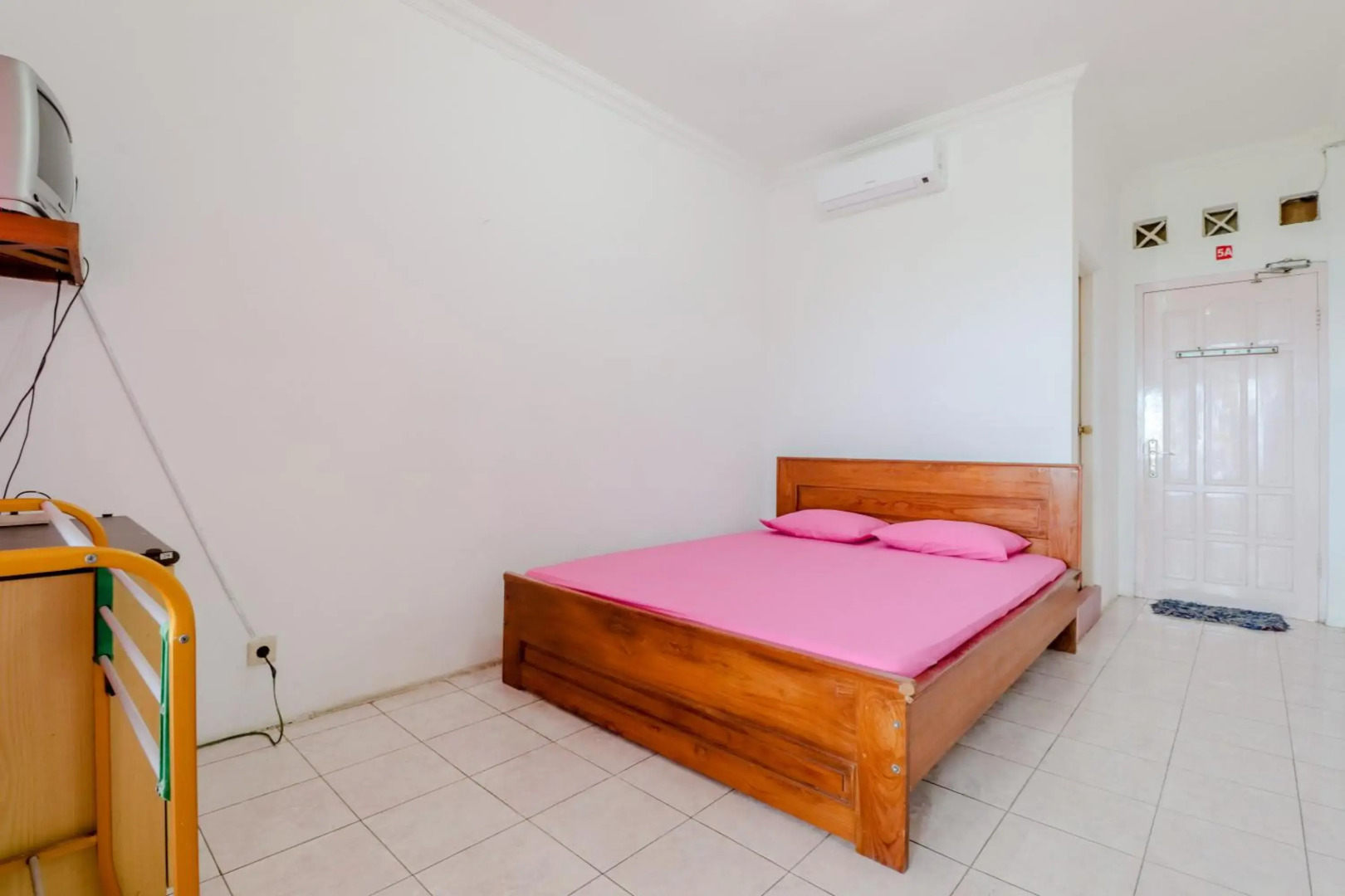 Adinda Beach Hotel and Villa by ZUZU