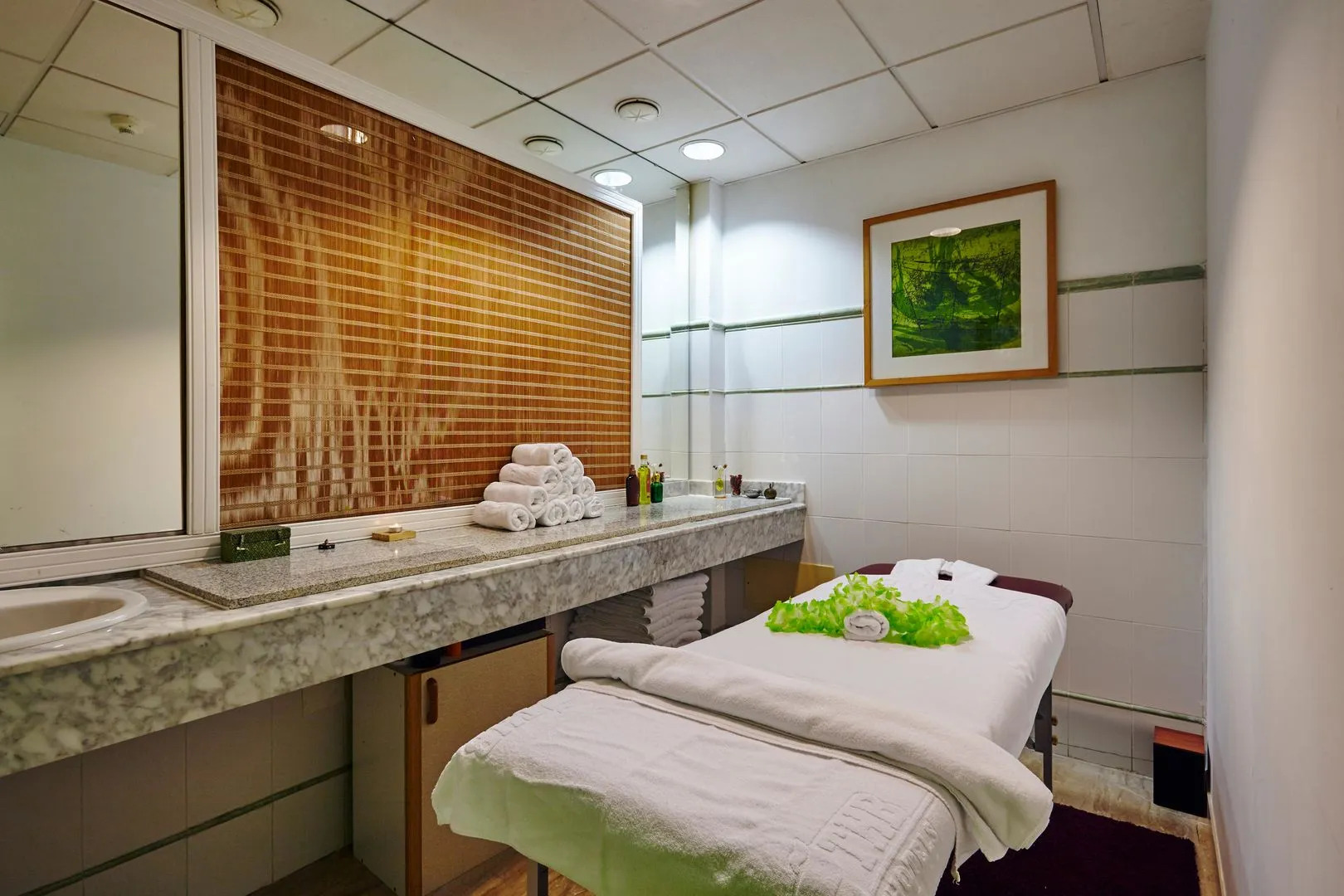 Отель THB Royal