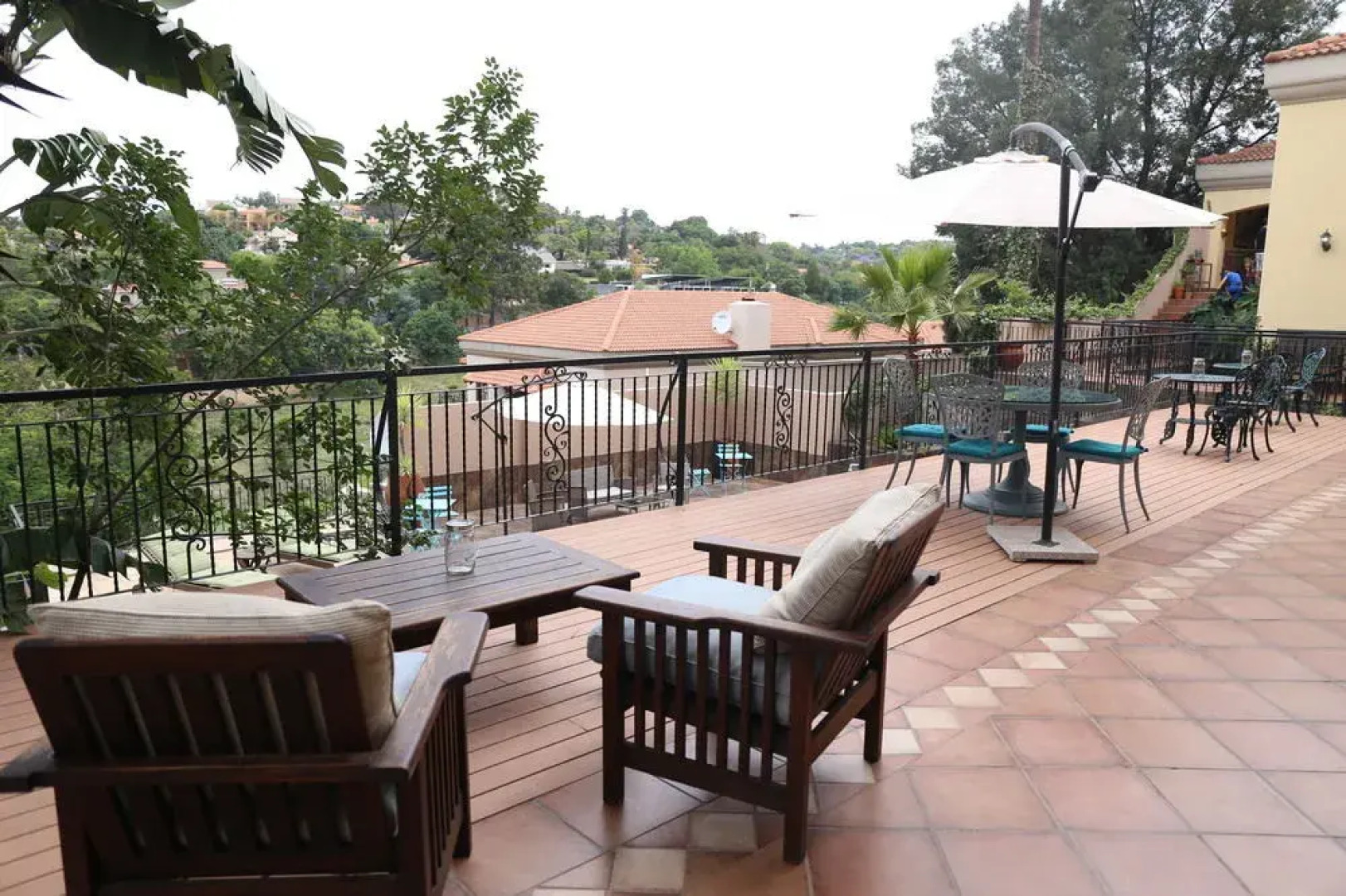 Ambonnay Terrace Guest House