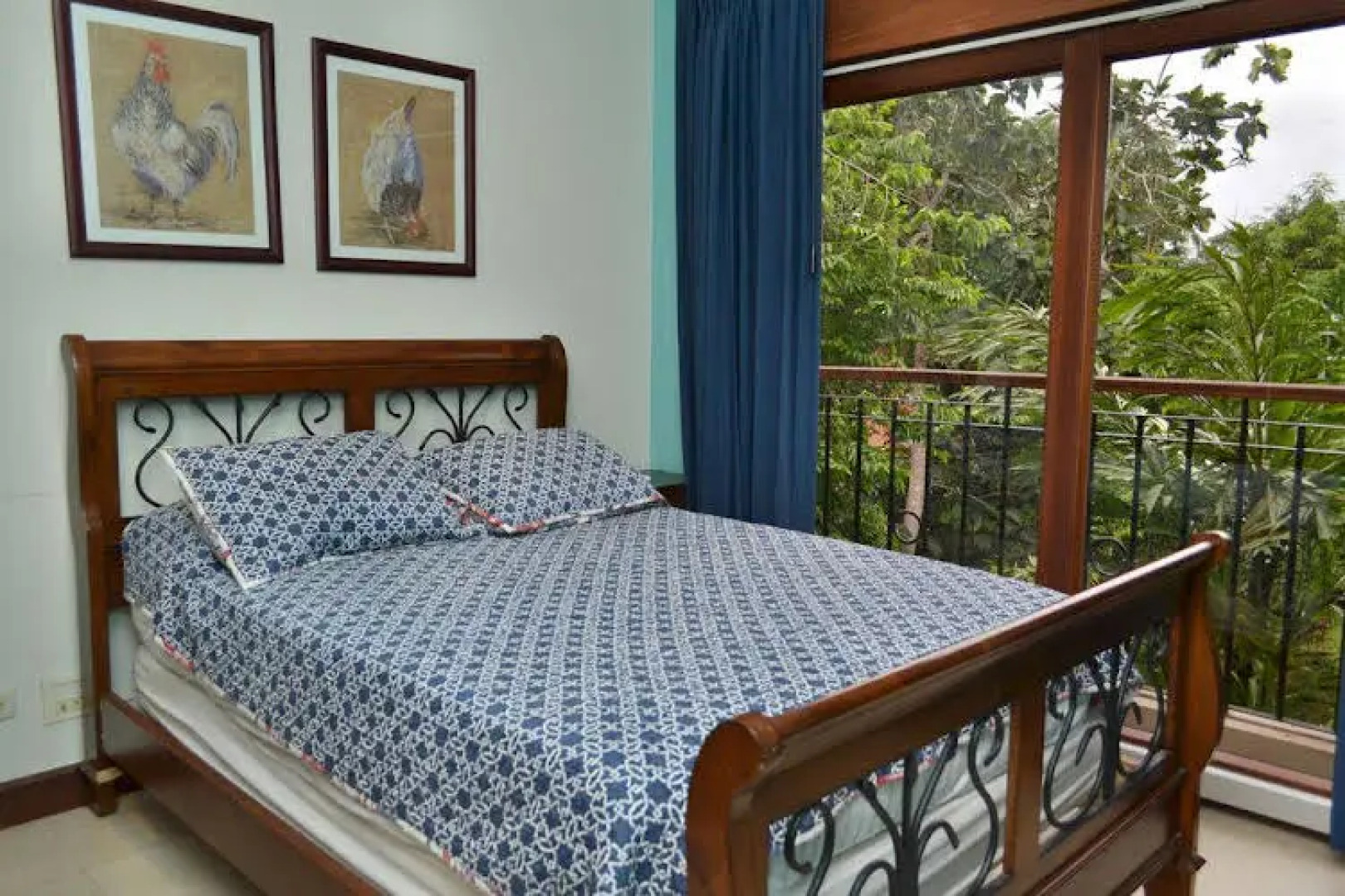 Private beach path, pool view- M03