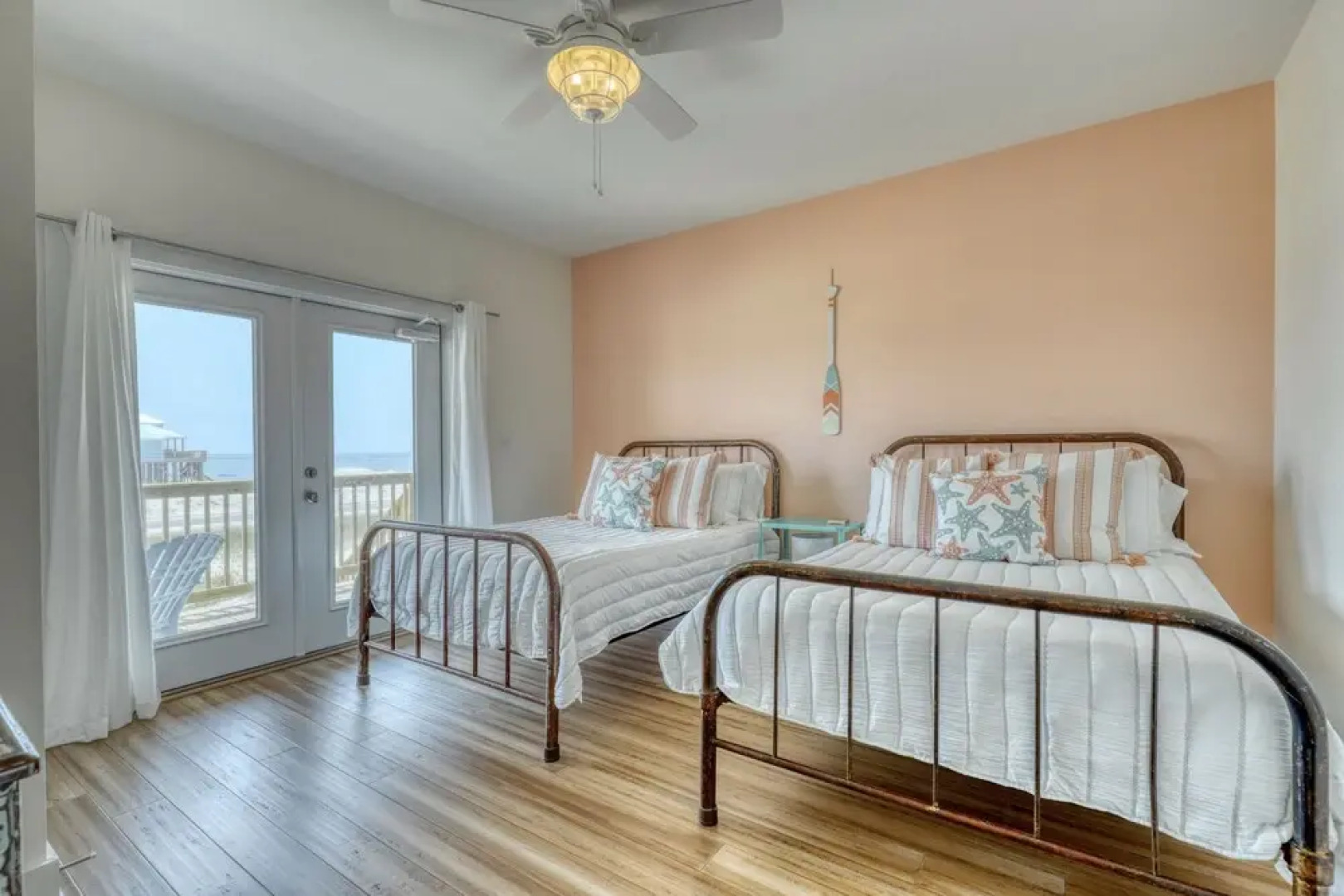 Salty Seahorse - Waterfront! Pet Friendly! Game Room, Pool Table, Beautiful Views - Room For The Whole Family 4 Bedroom Home by RedAwning