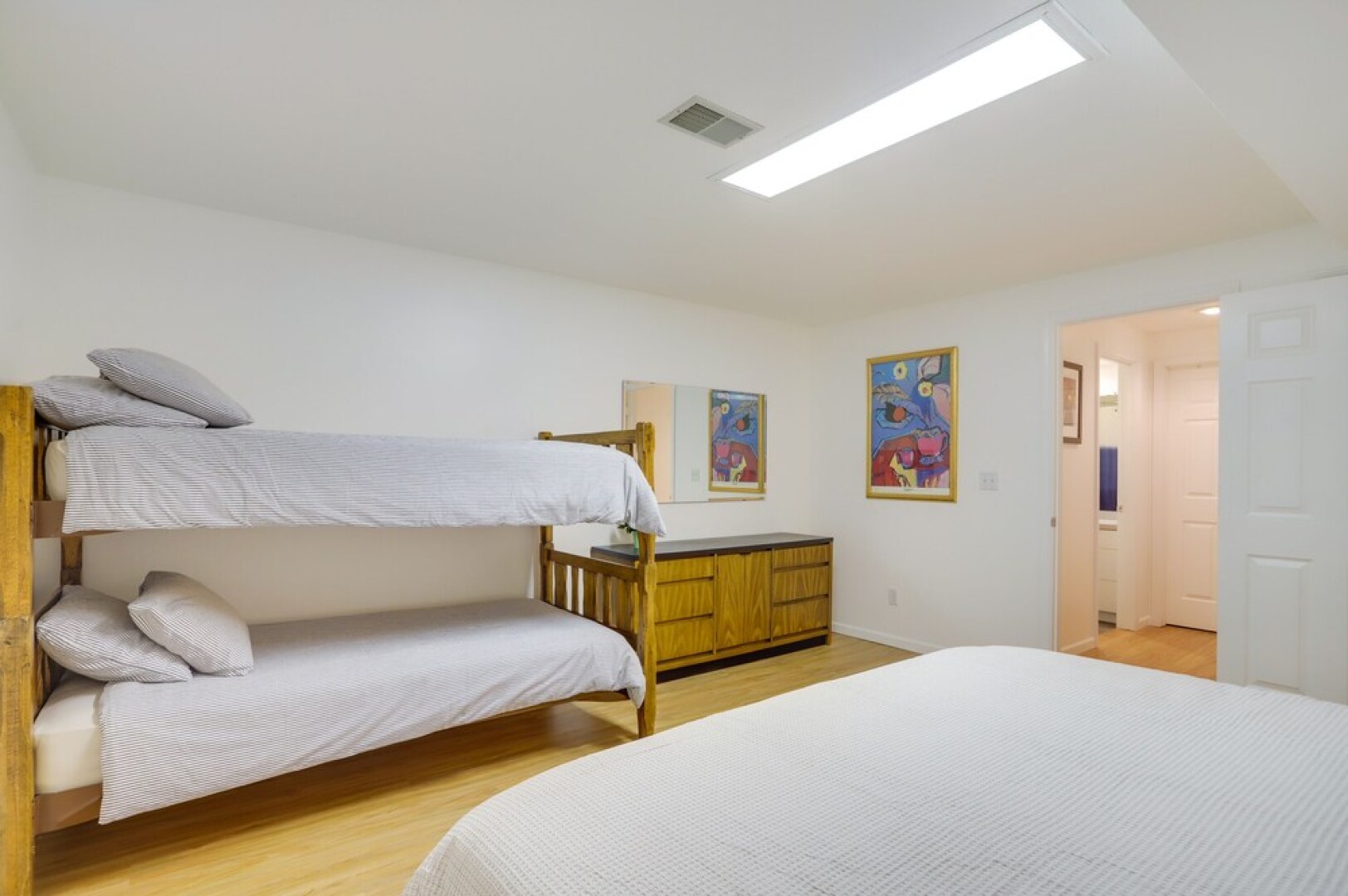 Modern & Spacious Home - 6 Mi to Dtwn South Bend