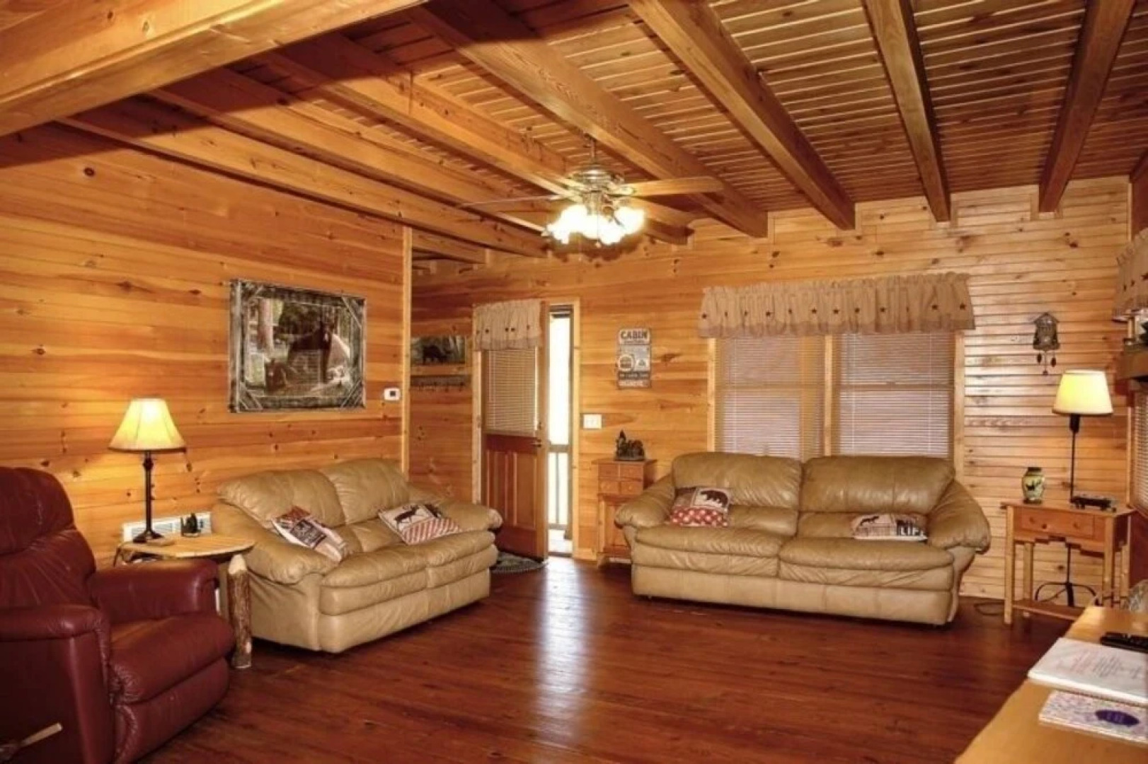 Lamb's Cabin by the Creek - 3 Br Cabin