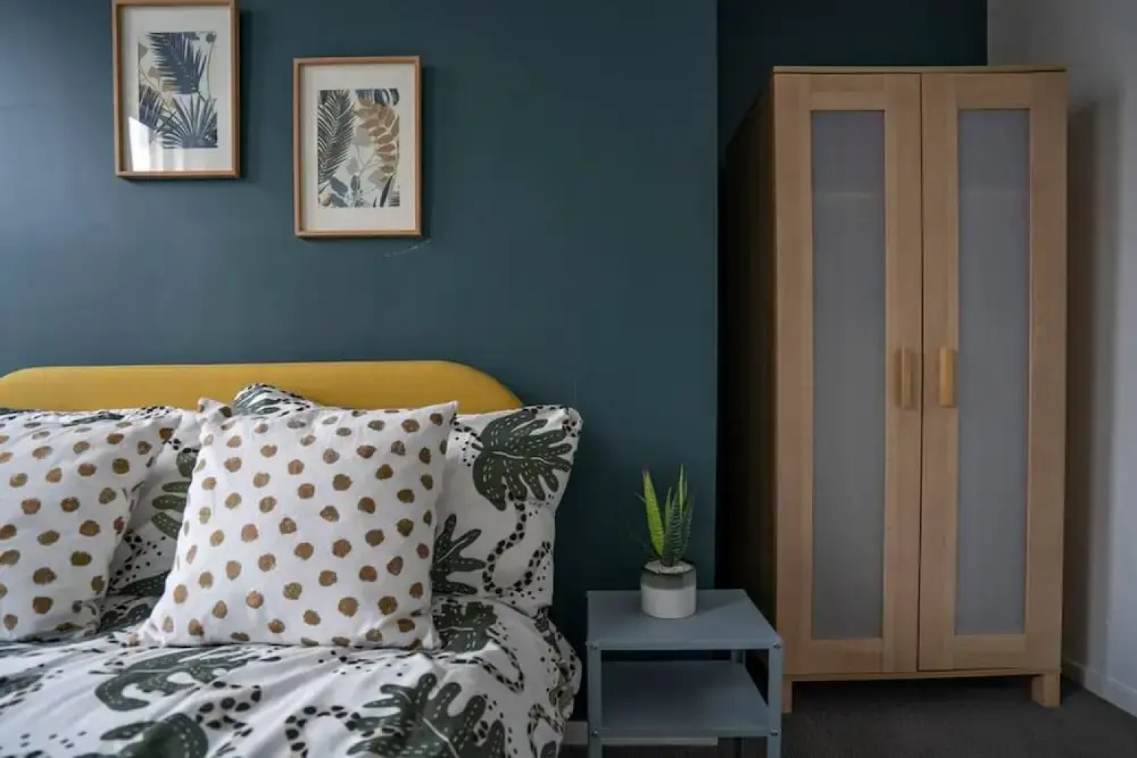 2 Bed-town Centre-free Parking