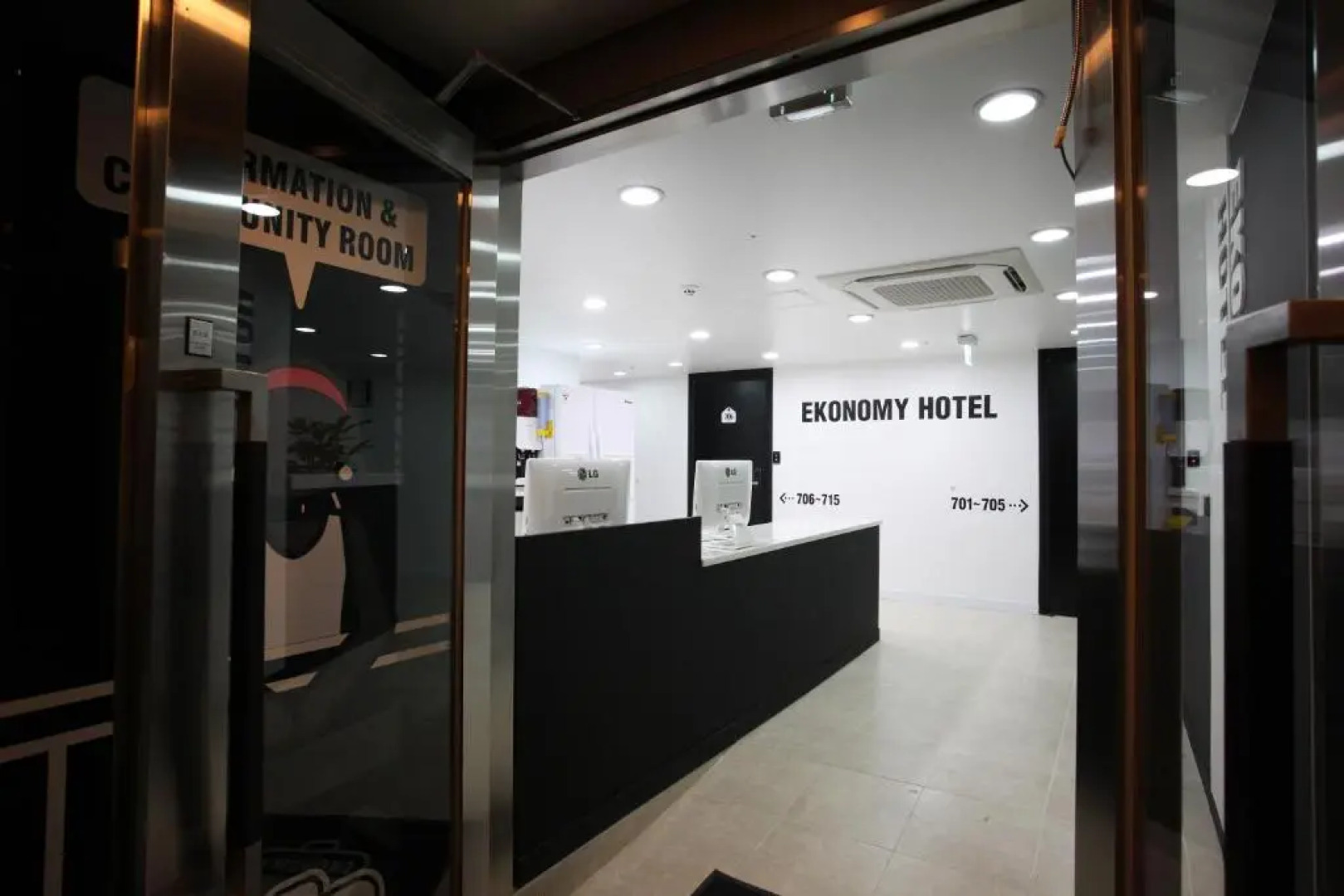 Ekonomy Hotel Myeongdong premier