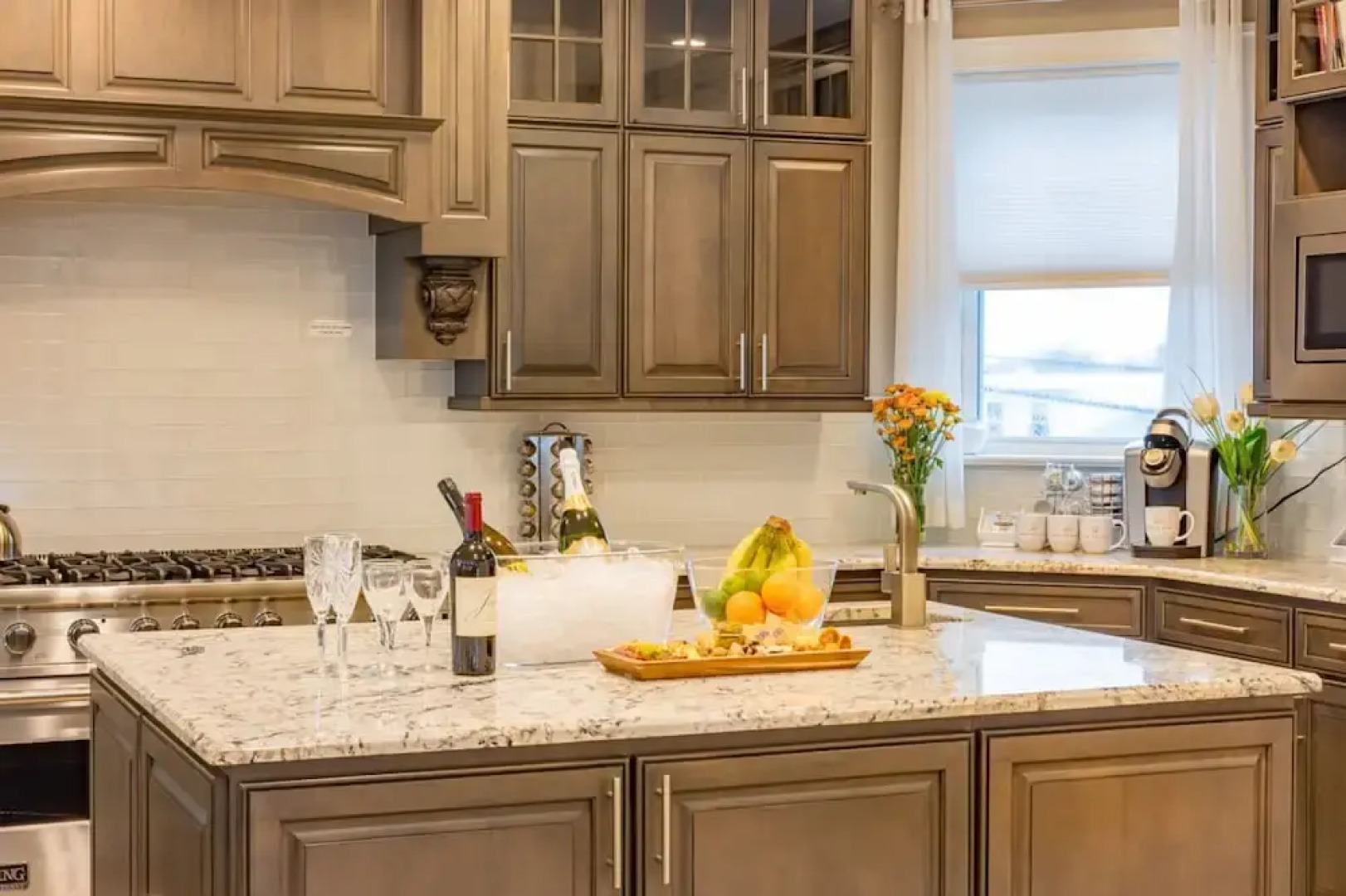 Spacious 6BR Beach Home With Elevator Decks - Ideal for Family Holidays Winter Escapes