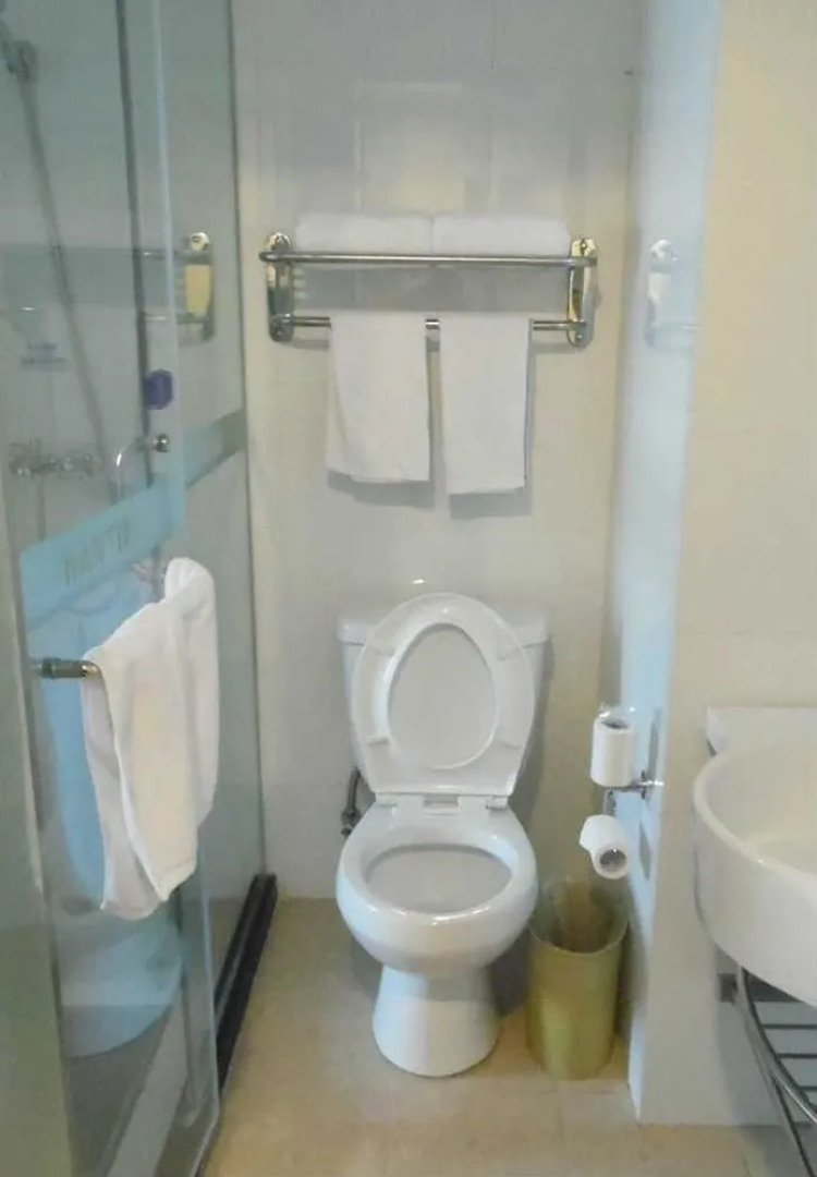 Hanting Express Anshan Railway Station Branch