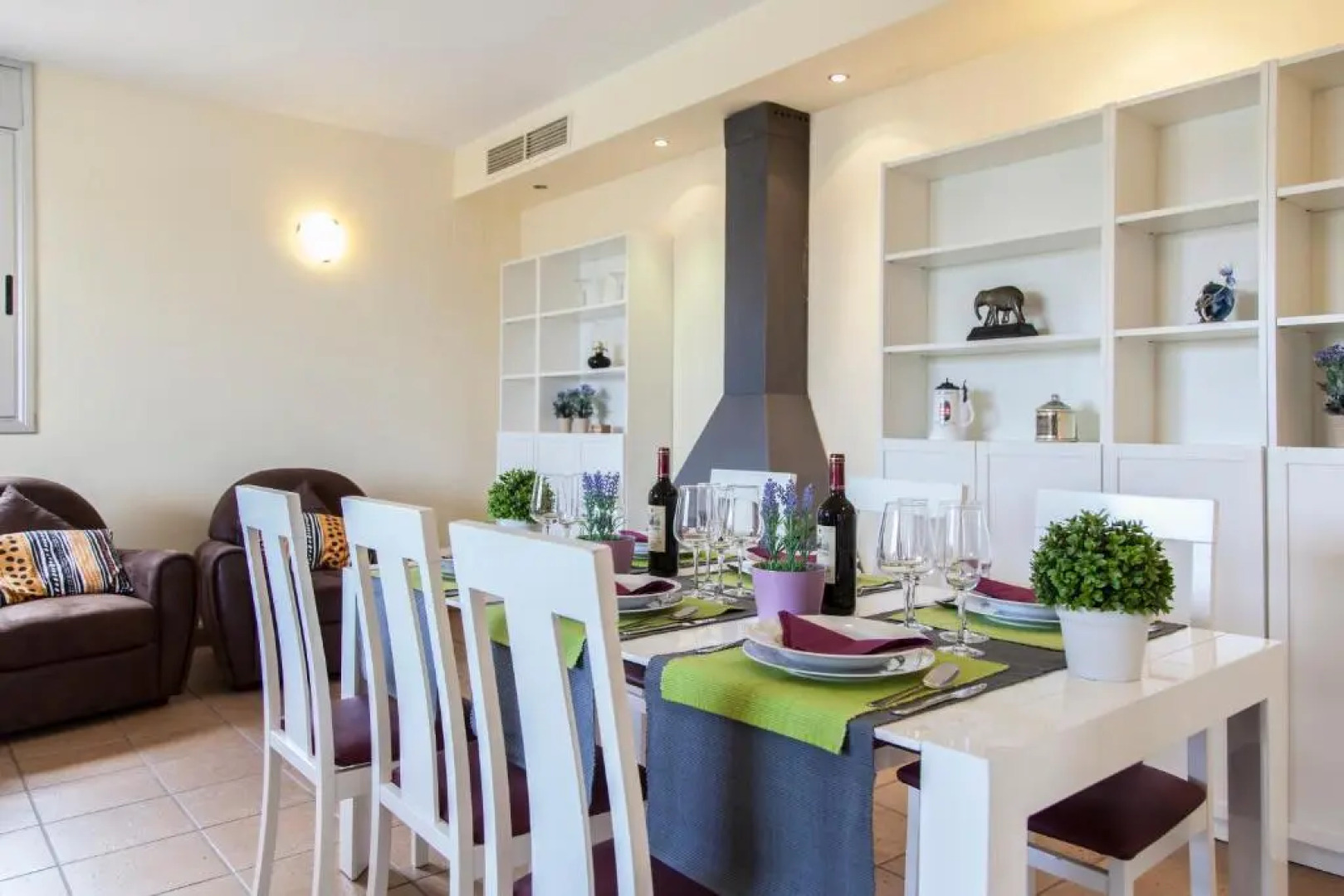 Villa Los Pinos 14 People AC Very confortable Outdoor area View Calm Area 10 minutes Drive From Sitges