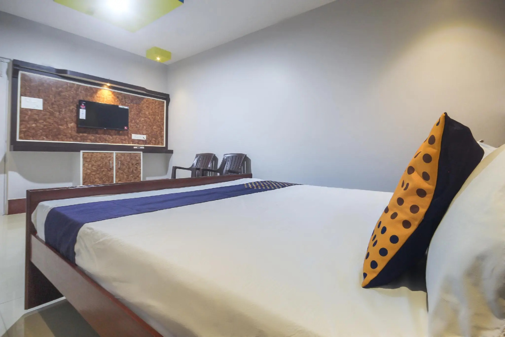 SPOT ON 65657 Sri Krishna Lodge