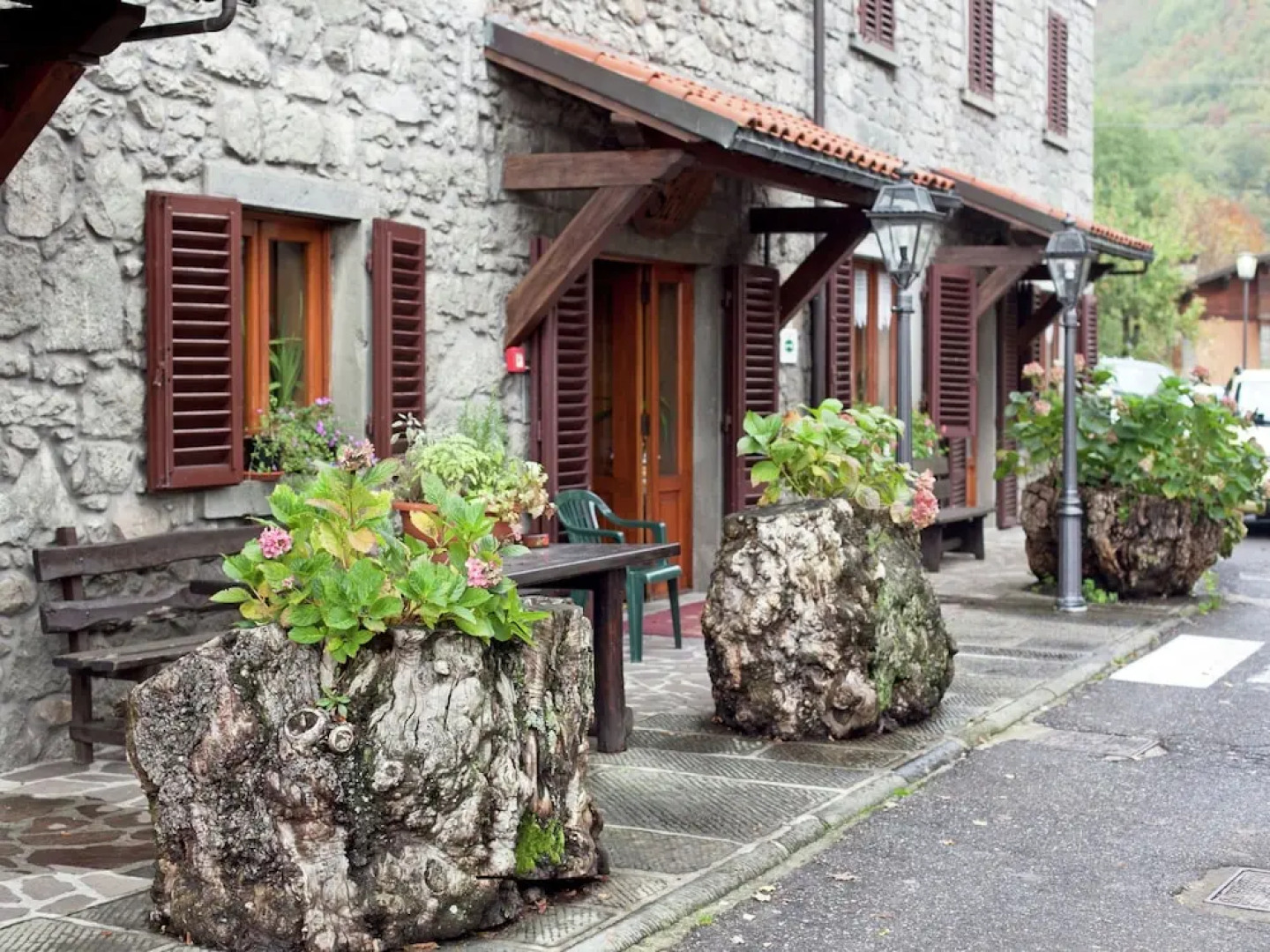 Refreshing Holiday Home With Pool, Garden, Tennis Court, BBQ