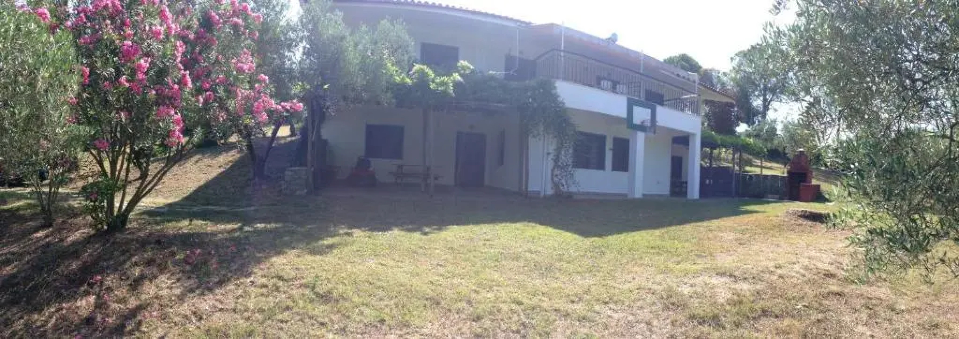 Secluded 1.8 acre garden Villa, for exclusive use with Stunning Views.