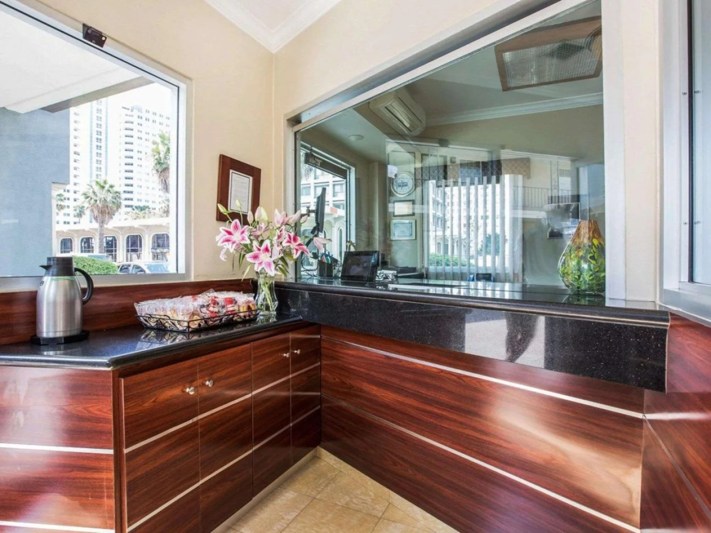 Inn at 50 at Long Beach Convention Center