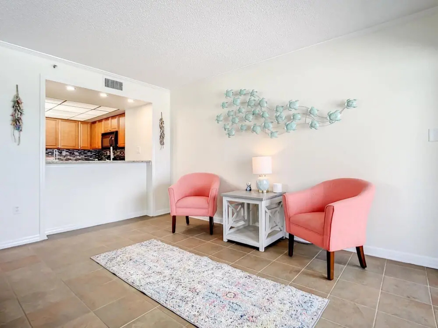 Ocean View Ground Level Seascape Towers Overlooking Pool Walk Right out to the Beach Sst126