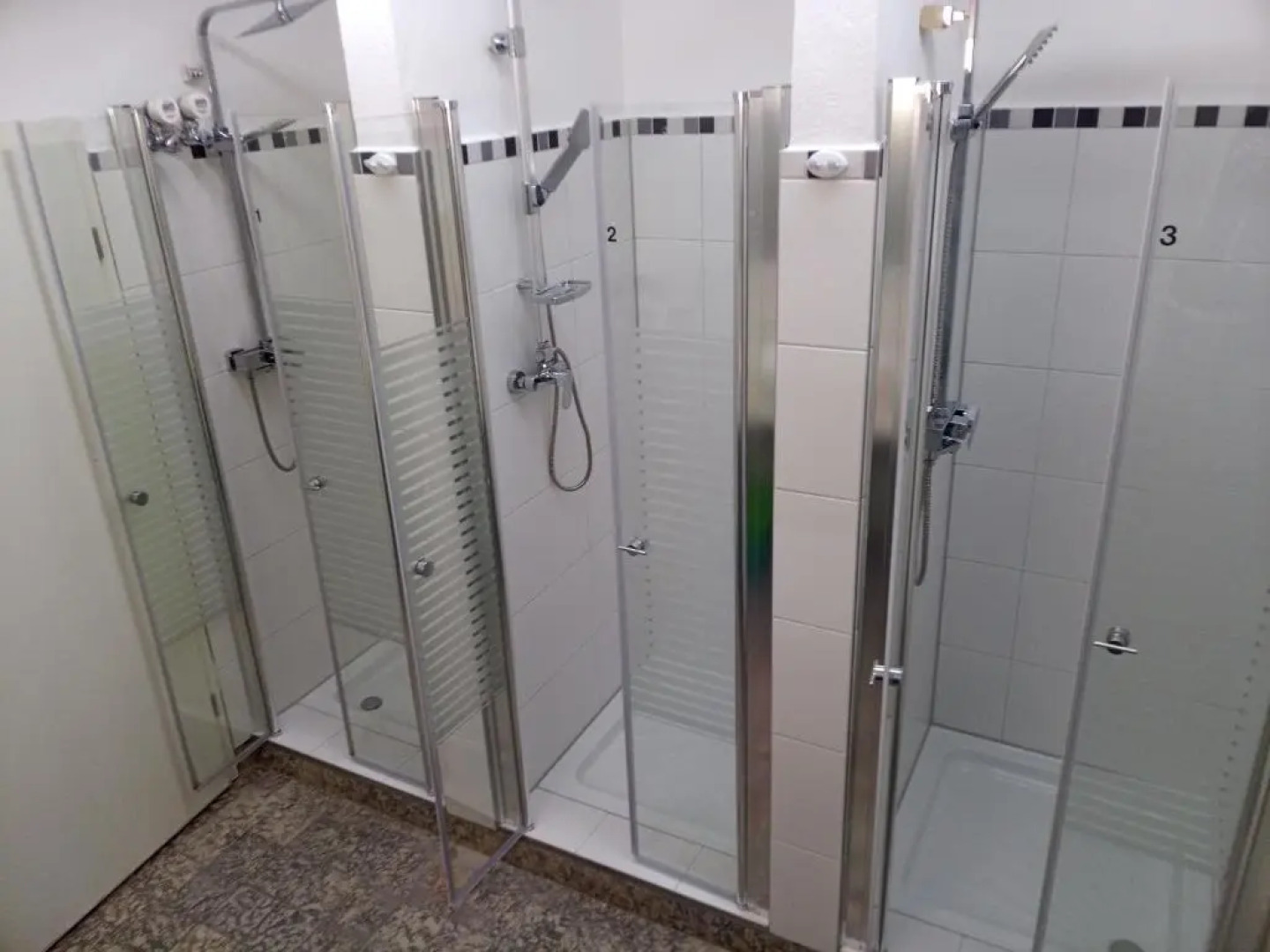 3 Monteurzimmer als Wohngemeinschaft zur Selbstversorgung