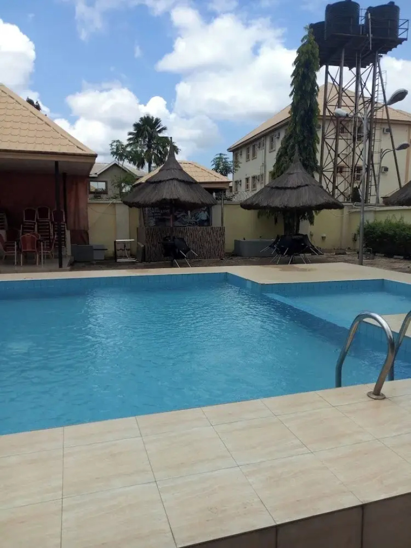 Kim Royal Hotel And Suites