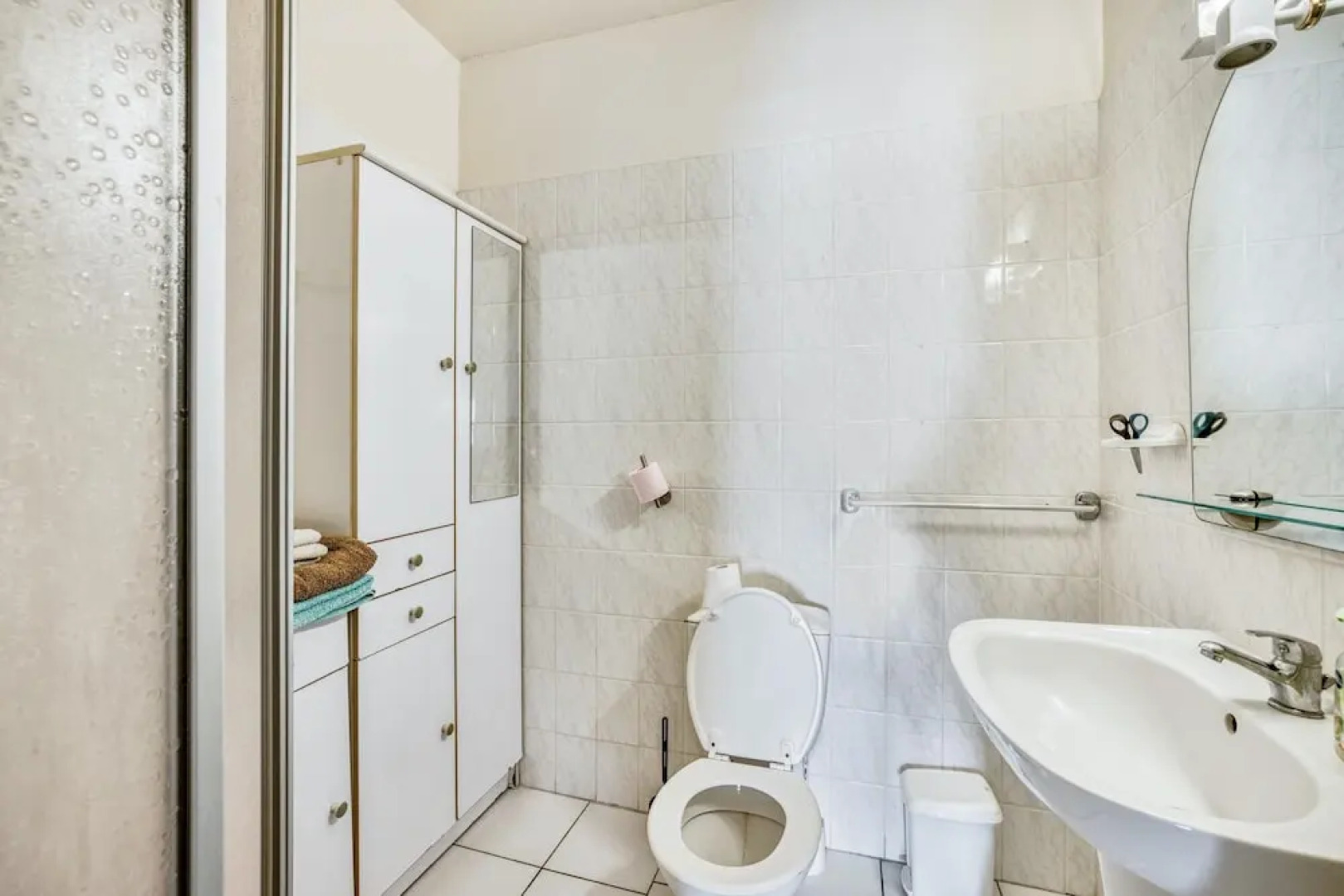 Apartment With 2 Bedrooms in Mèze, With Wonderful sea View, Furnished