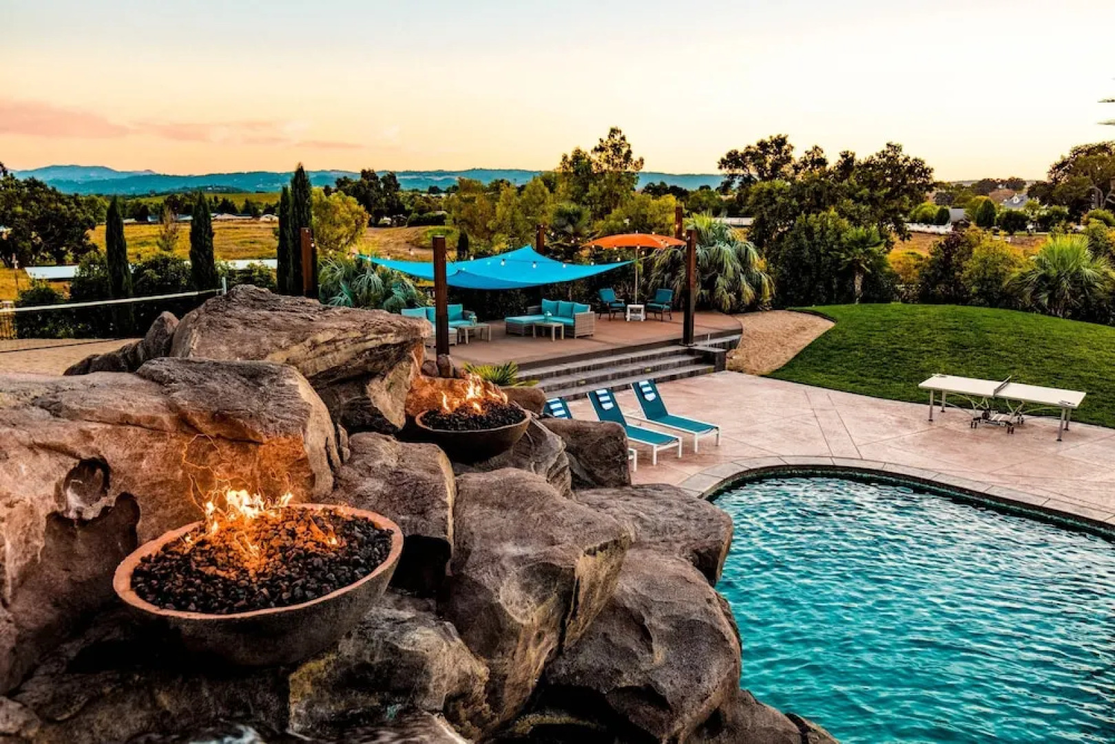 Mermaid by Avantstay Private Estate w/ Pool, Volleyball & Arcade!