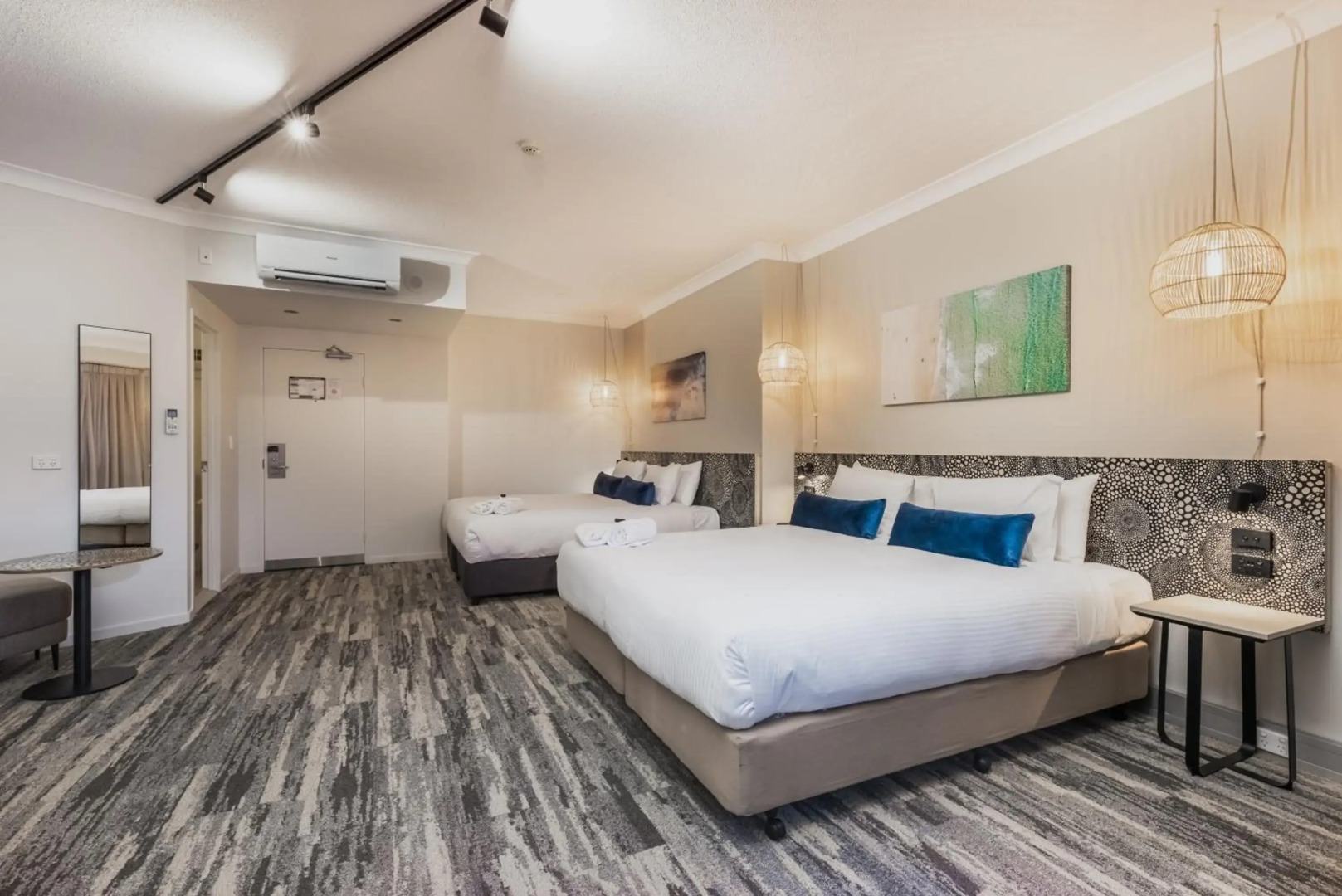 Nightelier Mermaid Waters