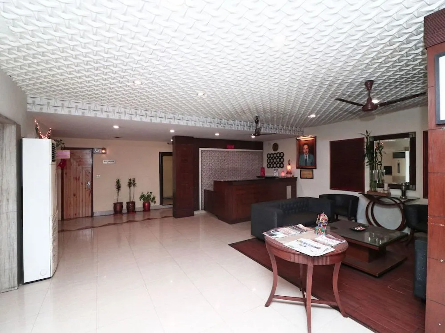 OYO 16006 Hotel Meedo's Grand