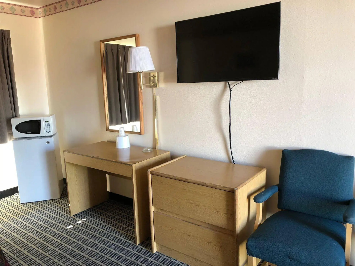 Economy Inn Fresno Yosemite