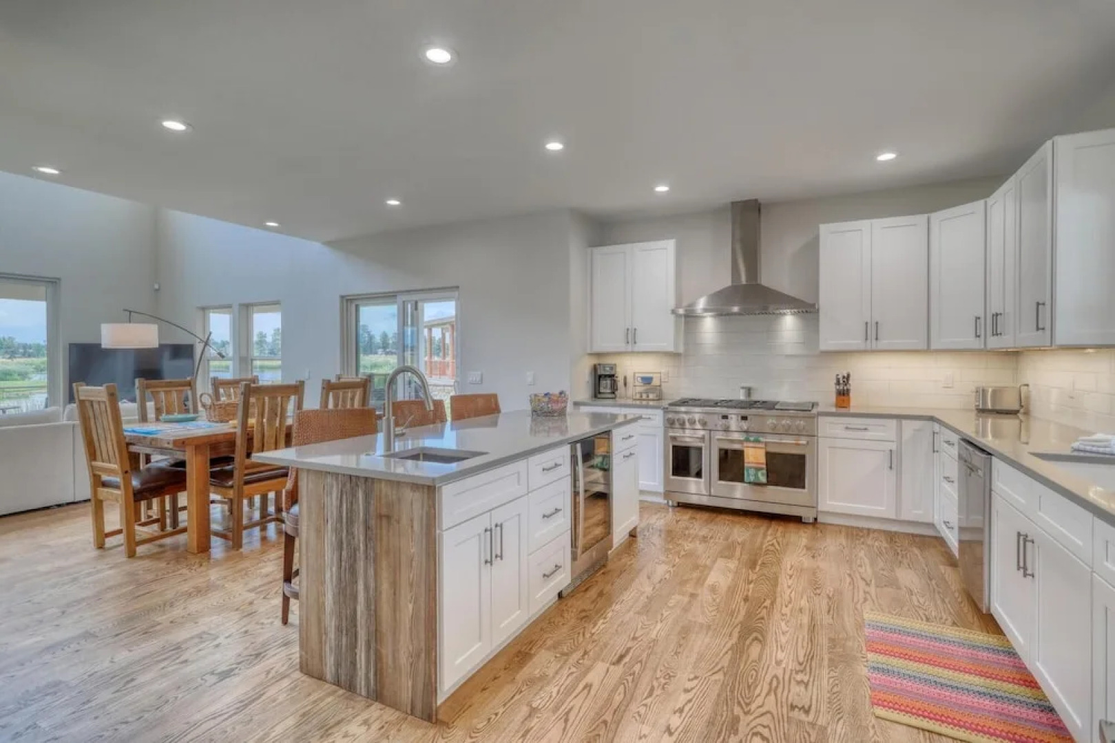 New Tranquil Village Lake Retreat