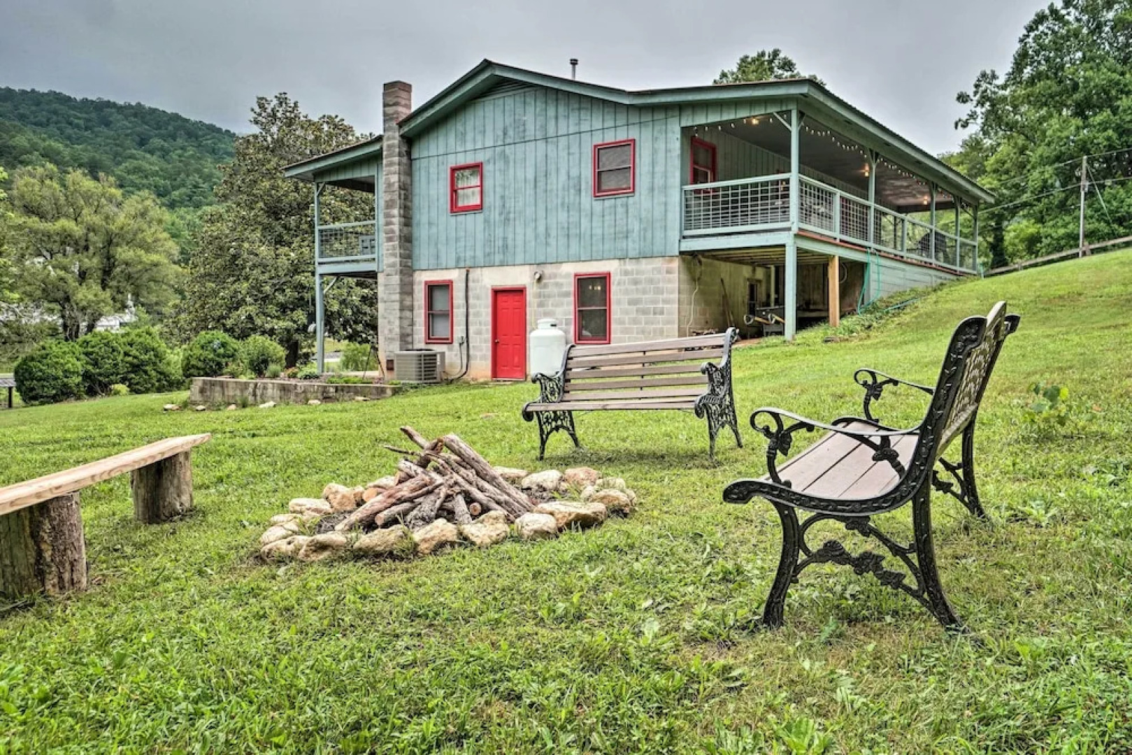 Hot Tub & Fire Pit: Pet-friendly Clayton Escape!